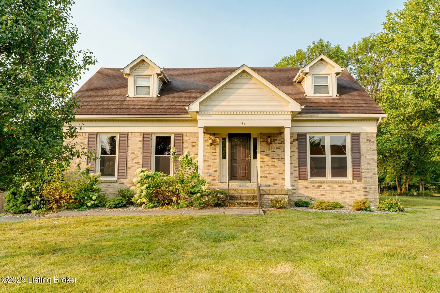 Photo of Listing #1697520