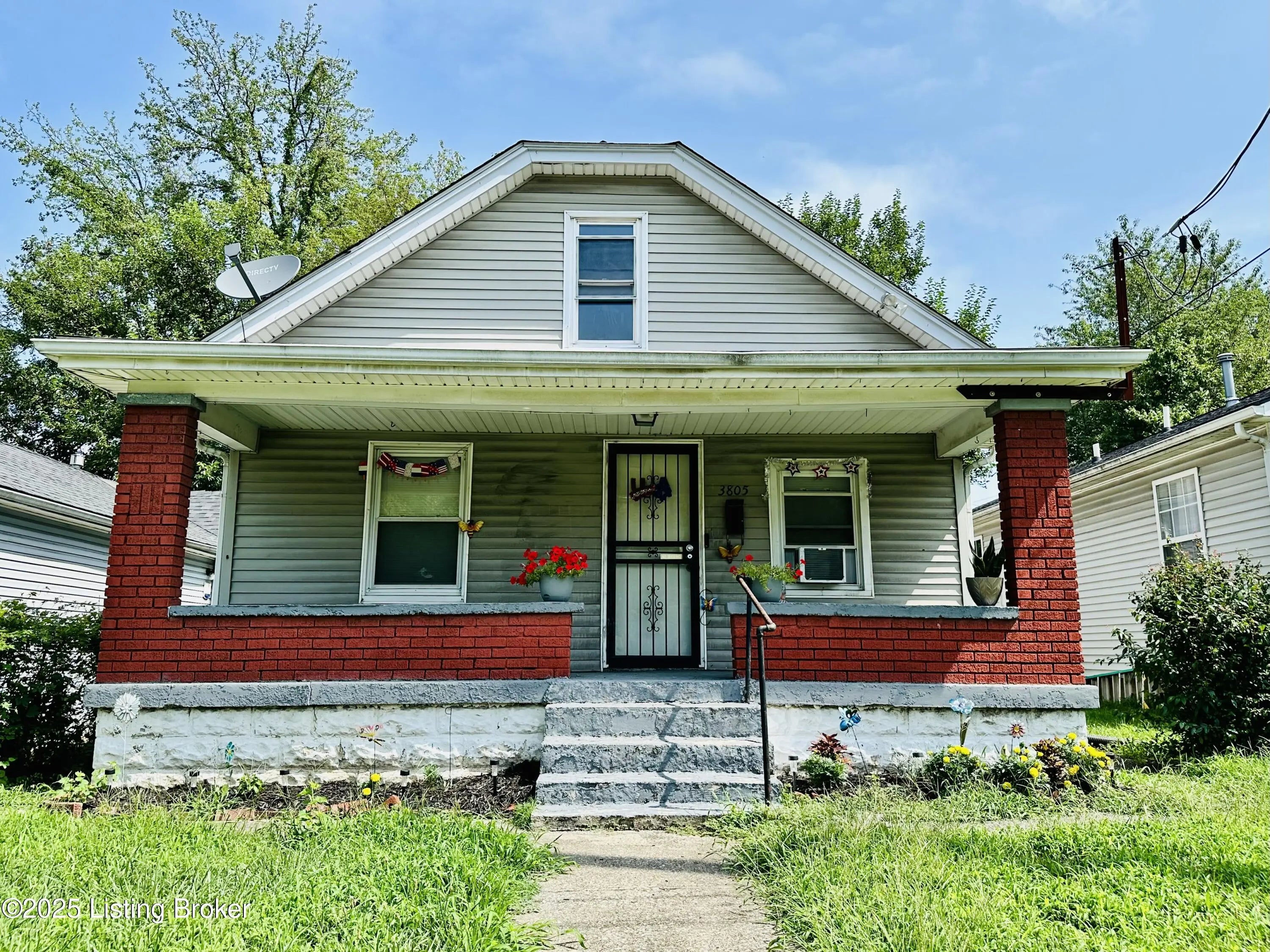 Photo of Listing #1697202