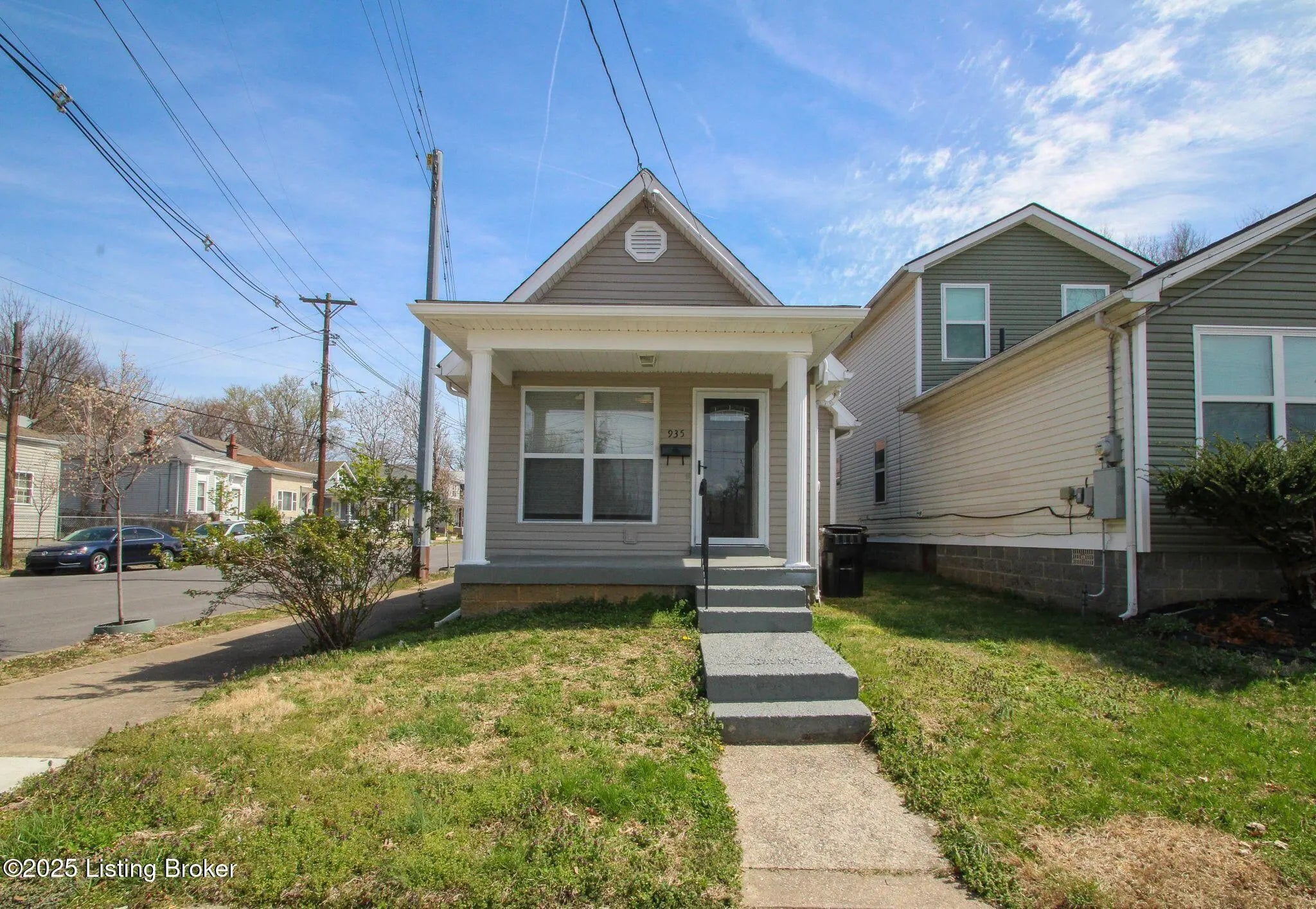 Photo of Listing #1697298