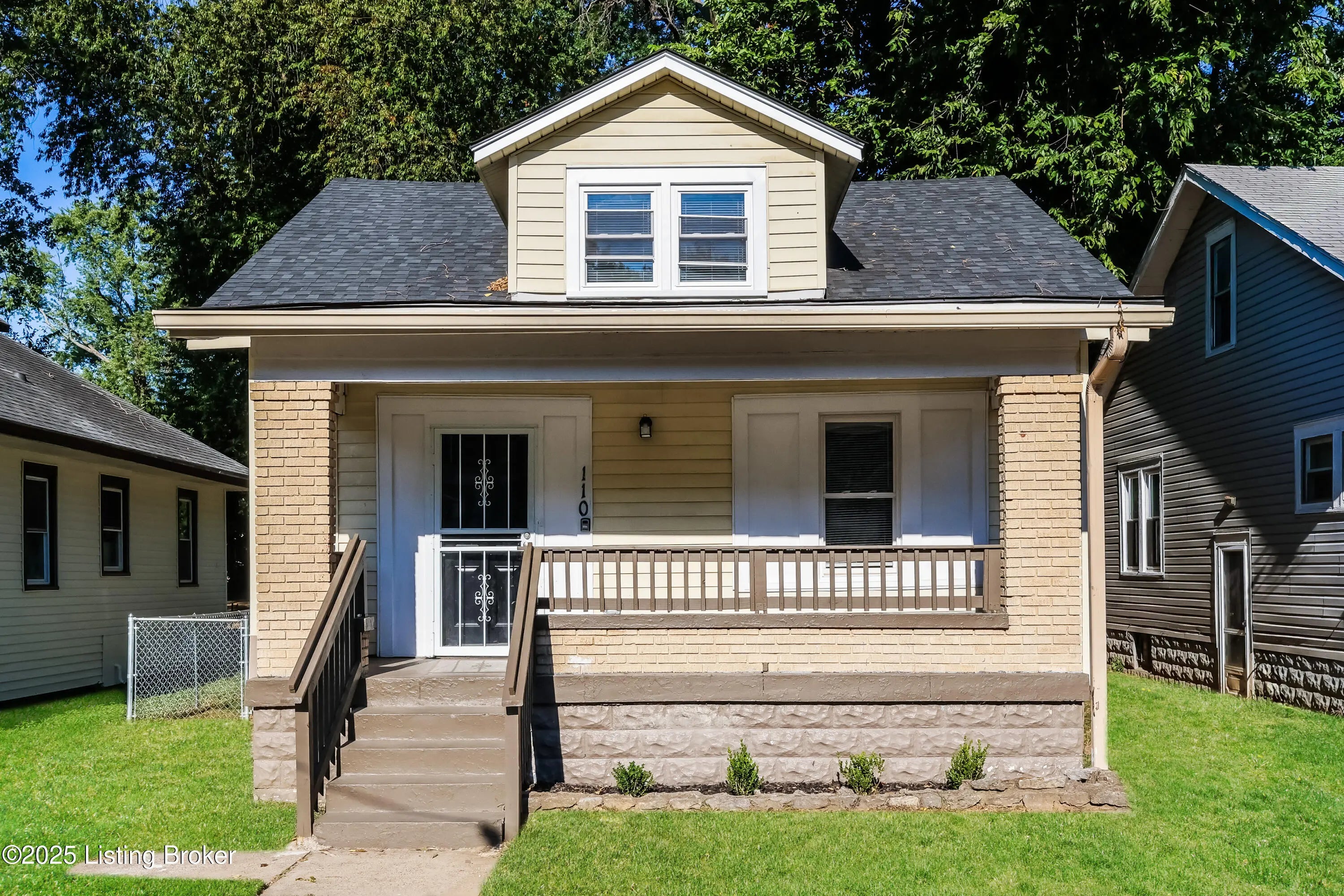 Photo of Listing #1697249