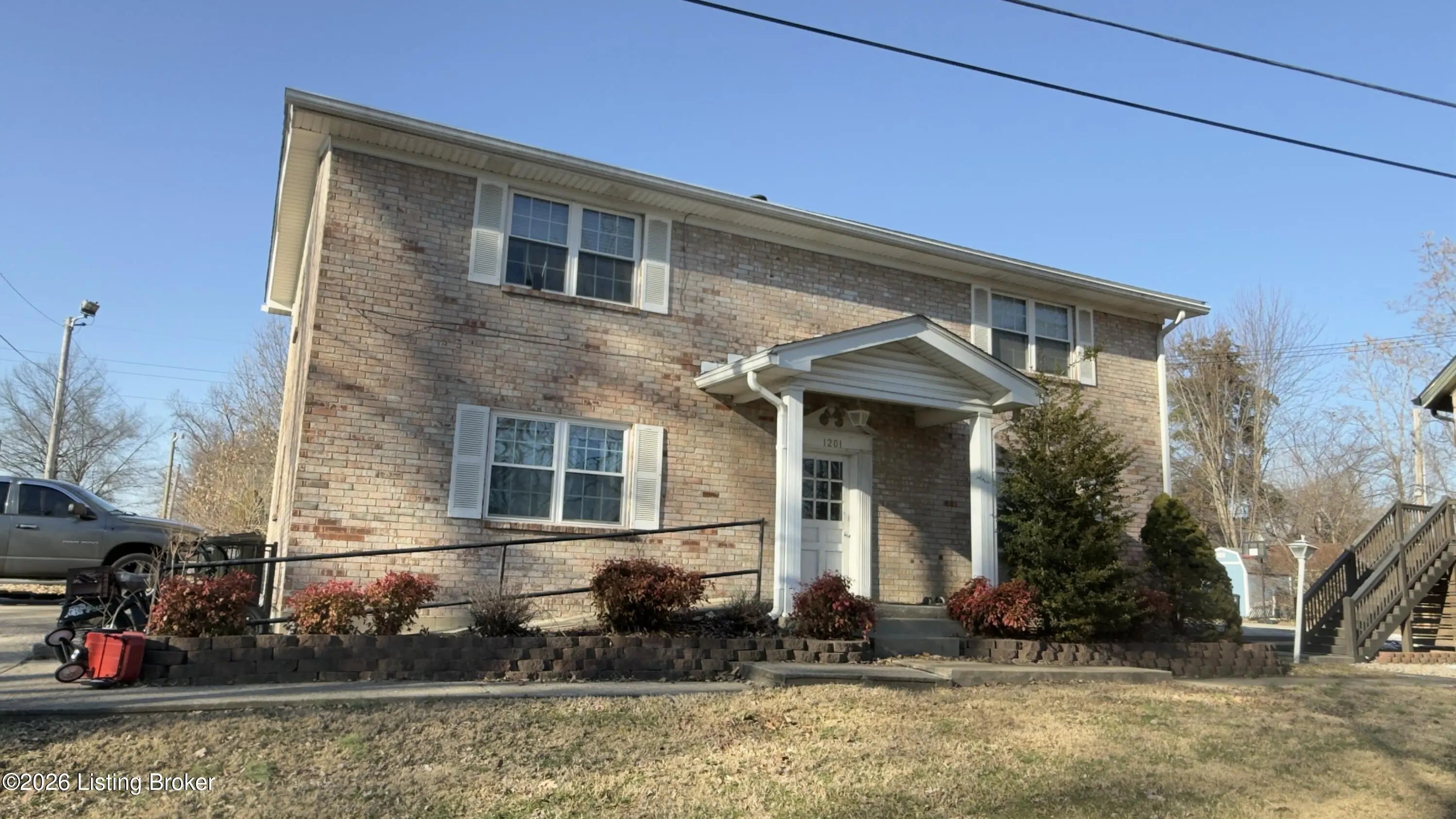 Photo of Listing #1697358