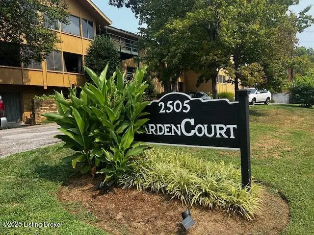 Photo of Listing #1697527