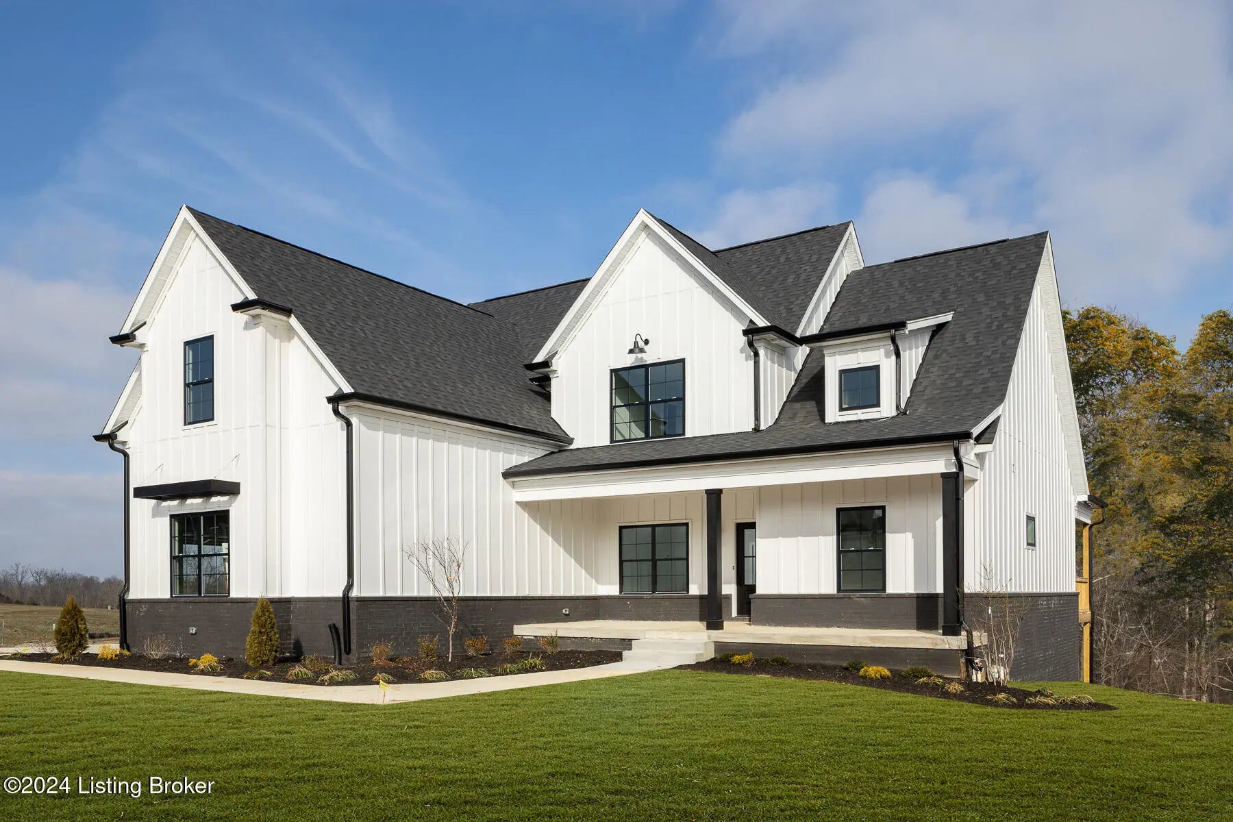 Photo of Listing #1697412