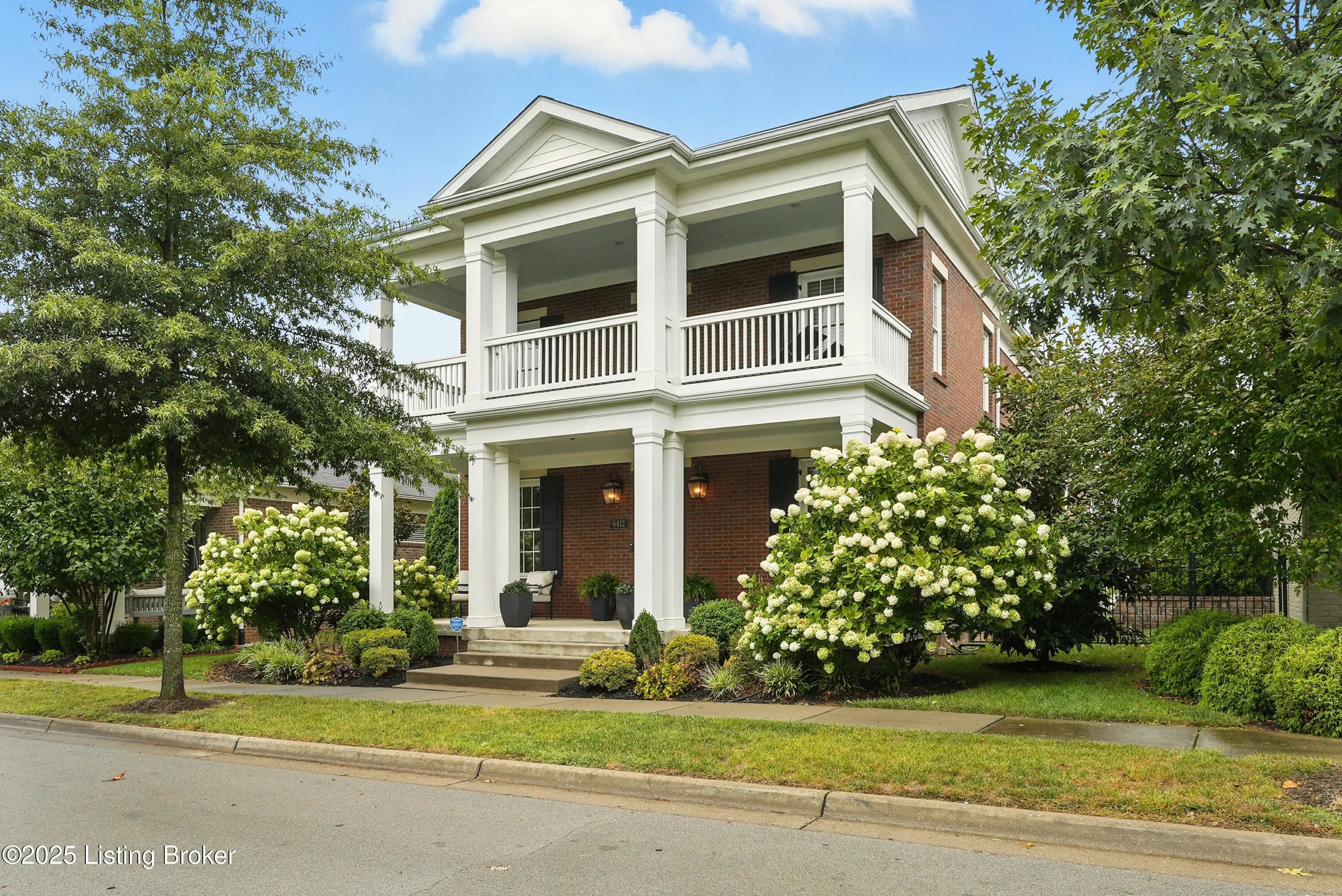 Photo of Listing #1697809