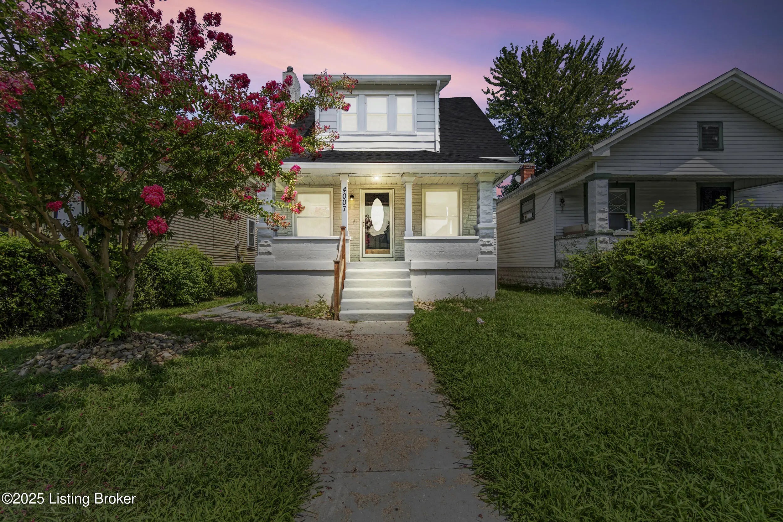 Photo of Listing #1697745