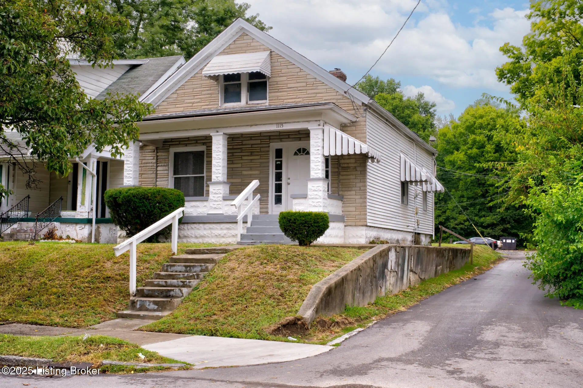 Photo of Listing #1697530