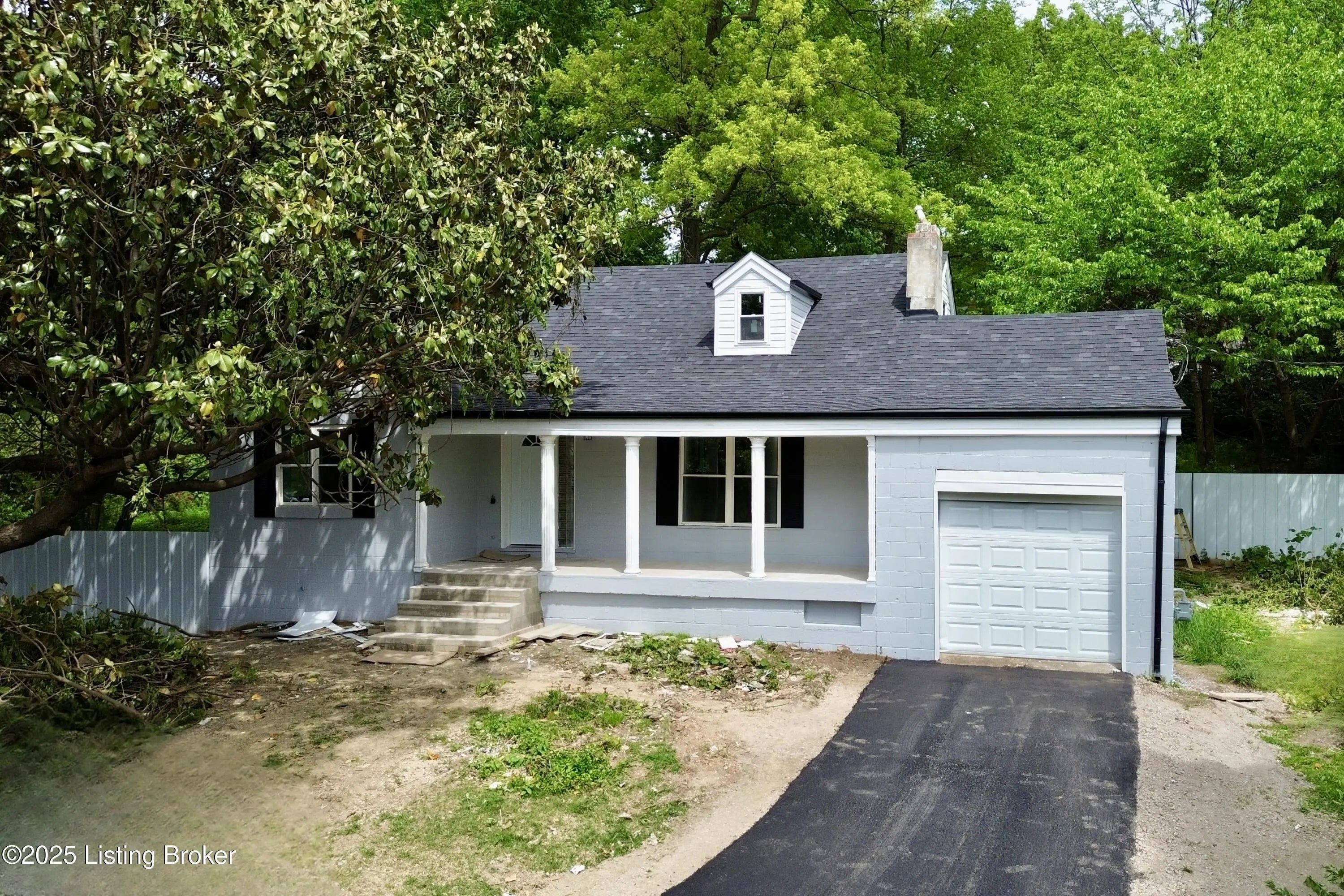 Photo of Listing #1697702