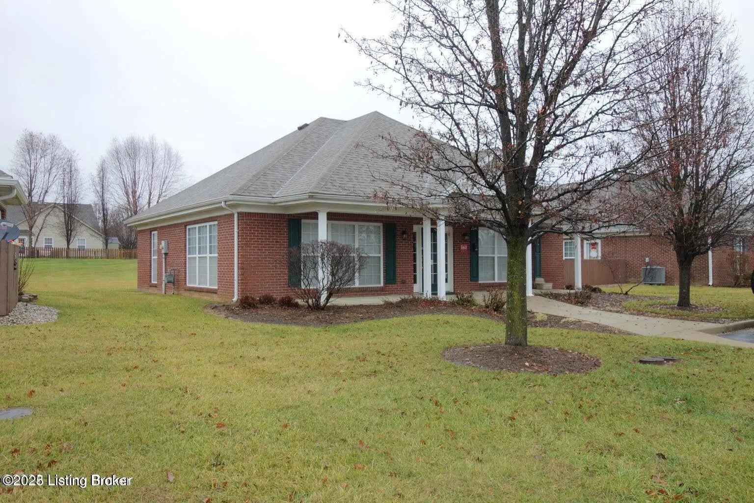 Photo of Listing #1697629