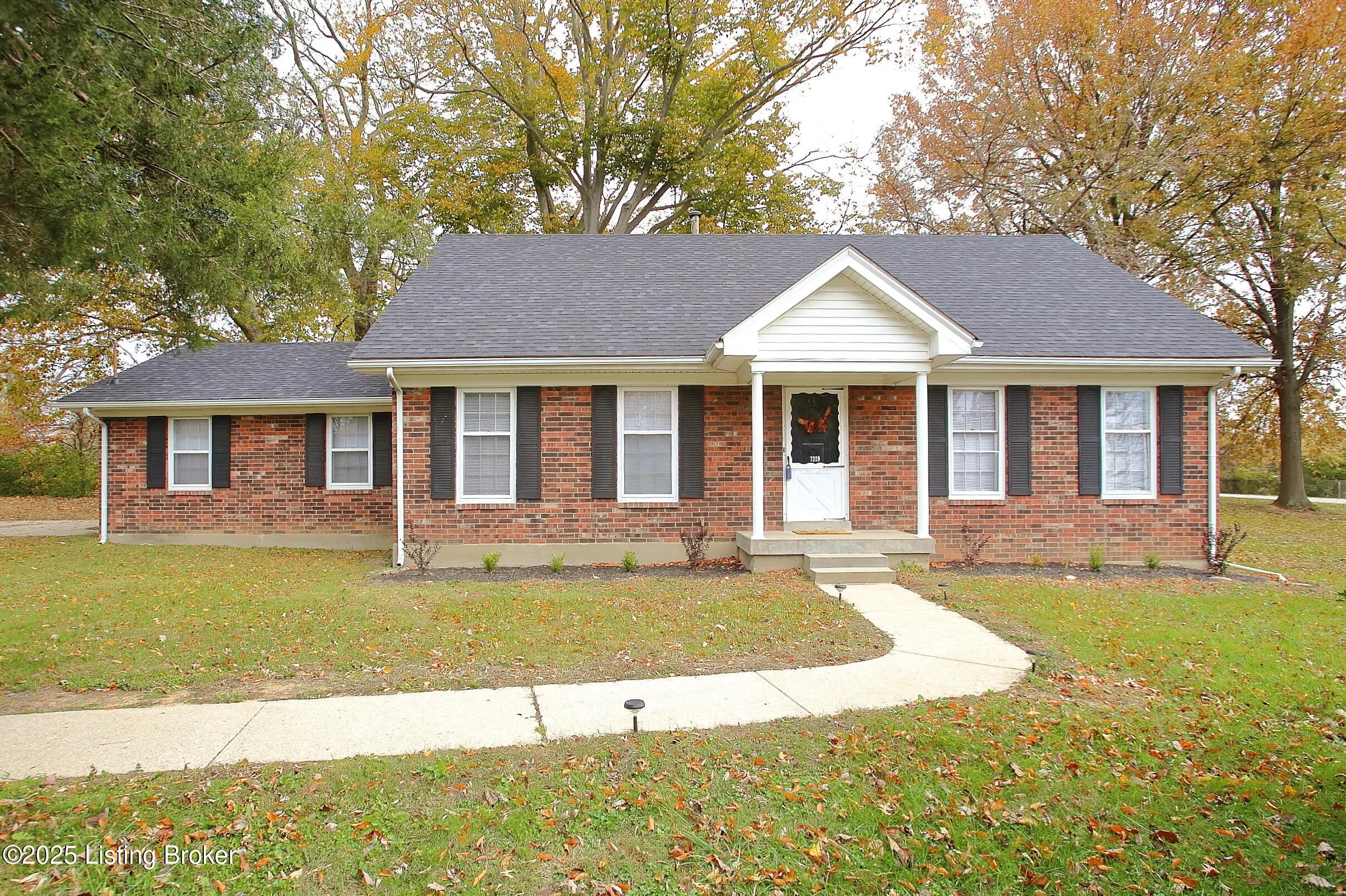 Photo of Listing #1697798