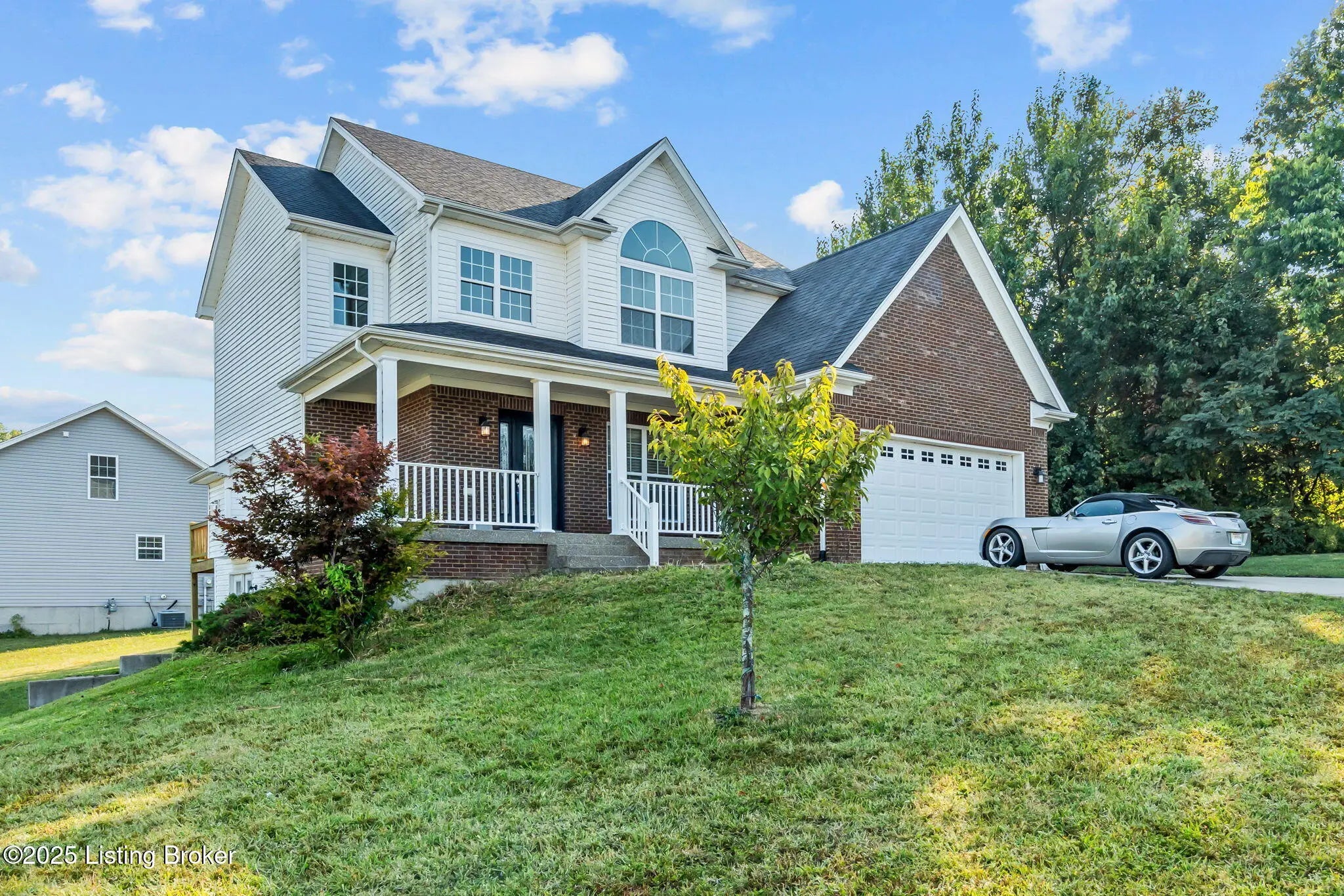 Photo of Listing #1697989