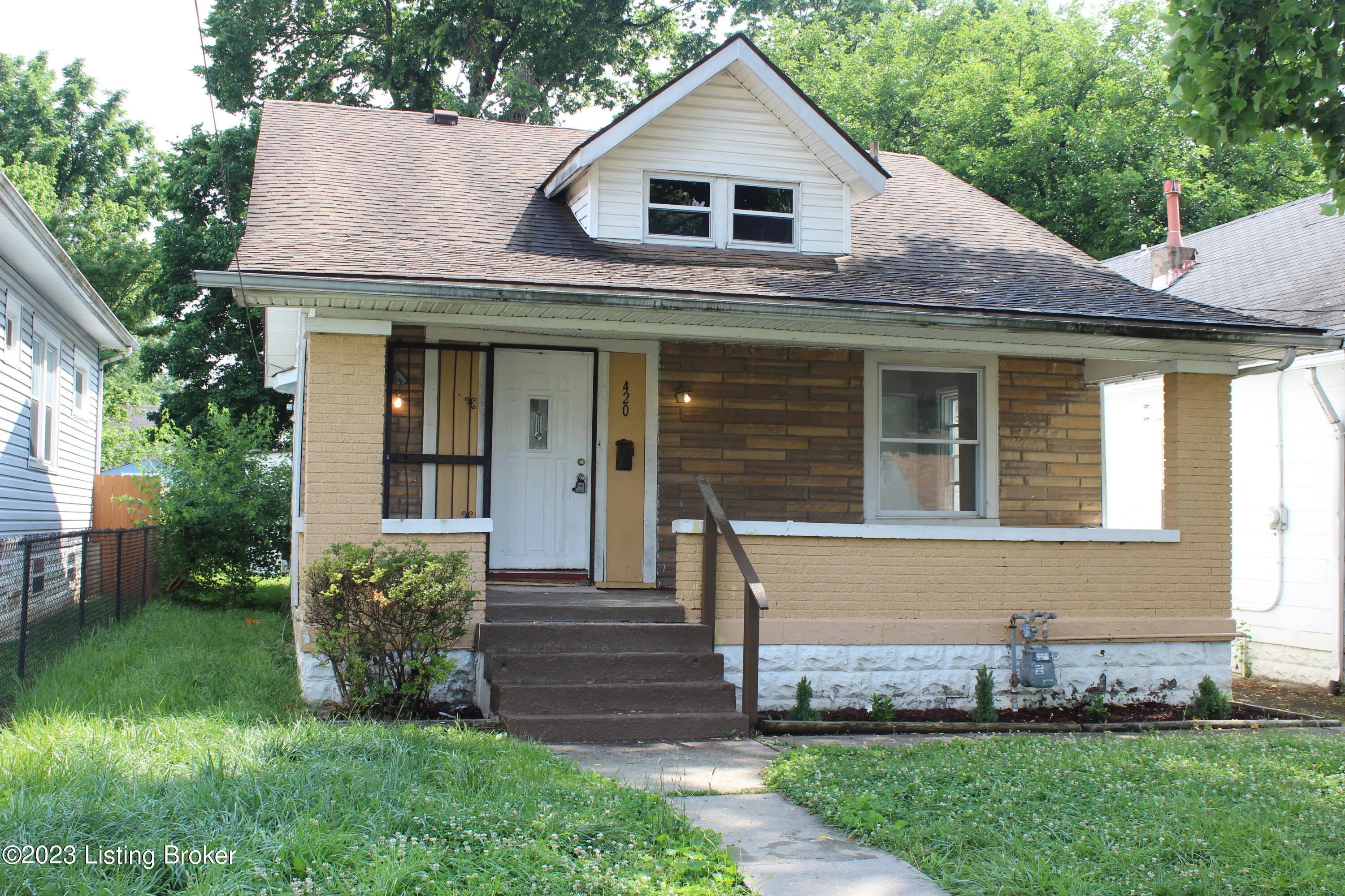 Photo of Listing #1697829