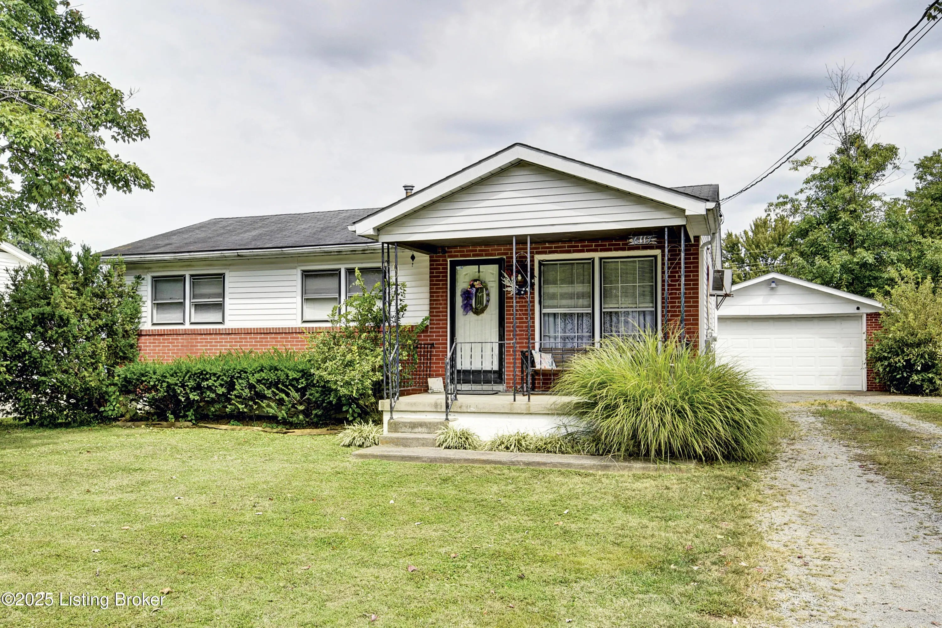 Photo of Listing #1697910