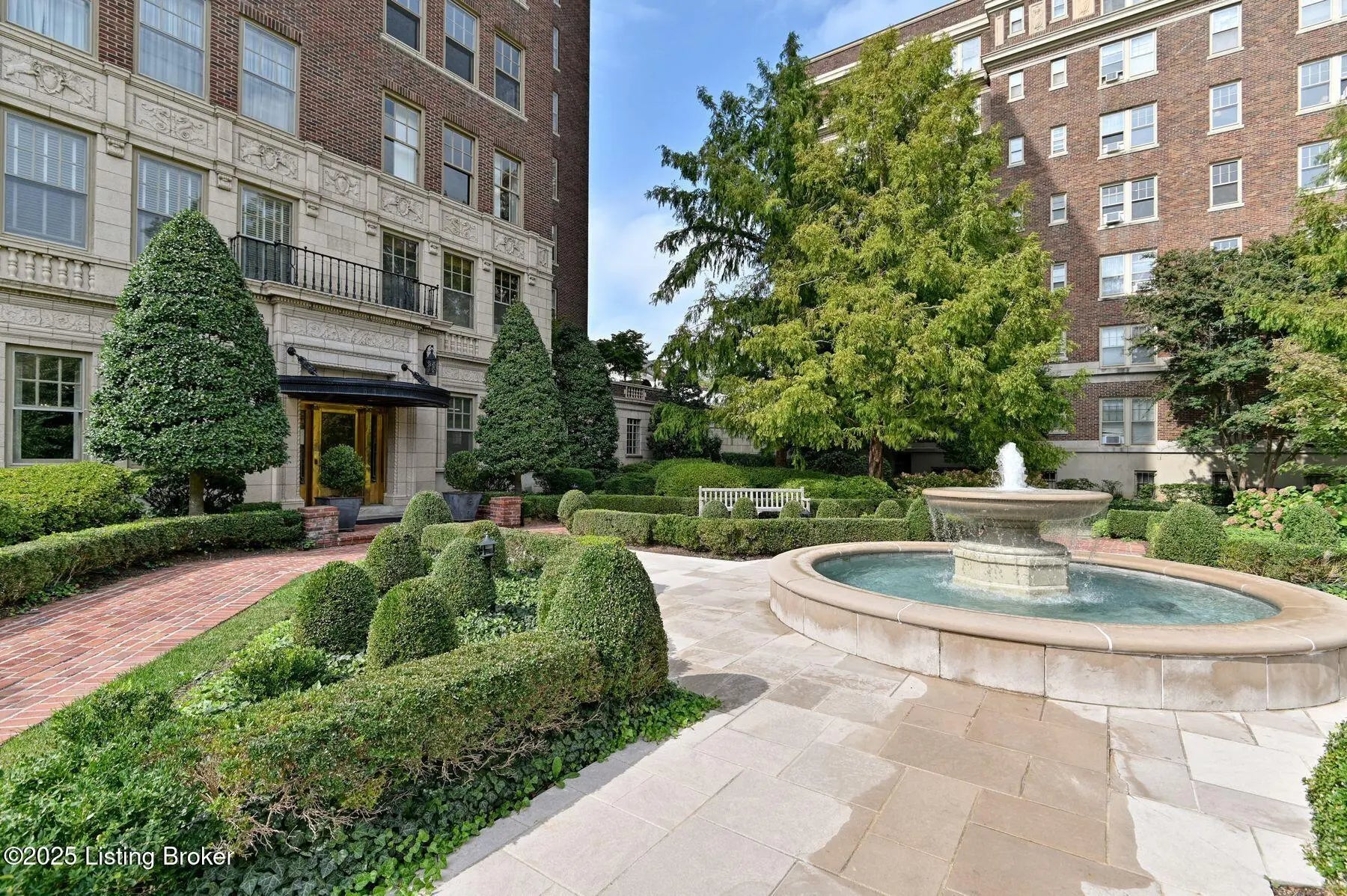 Photo of Listing #1697904