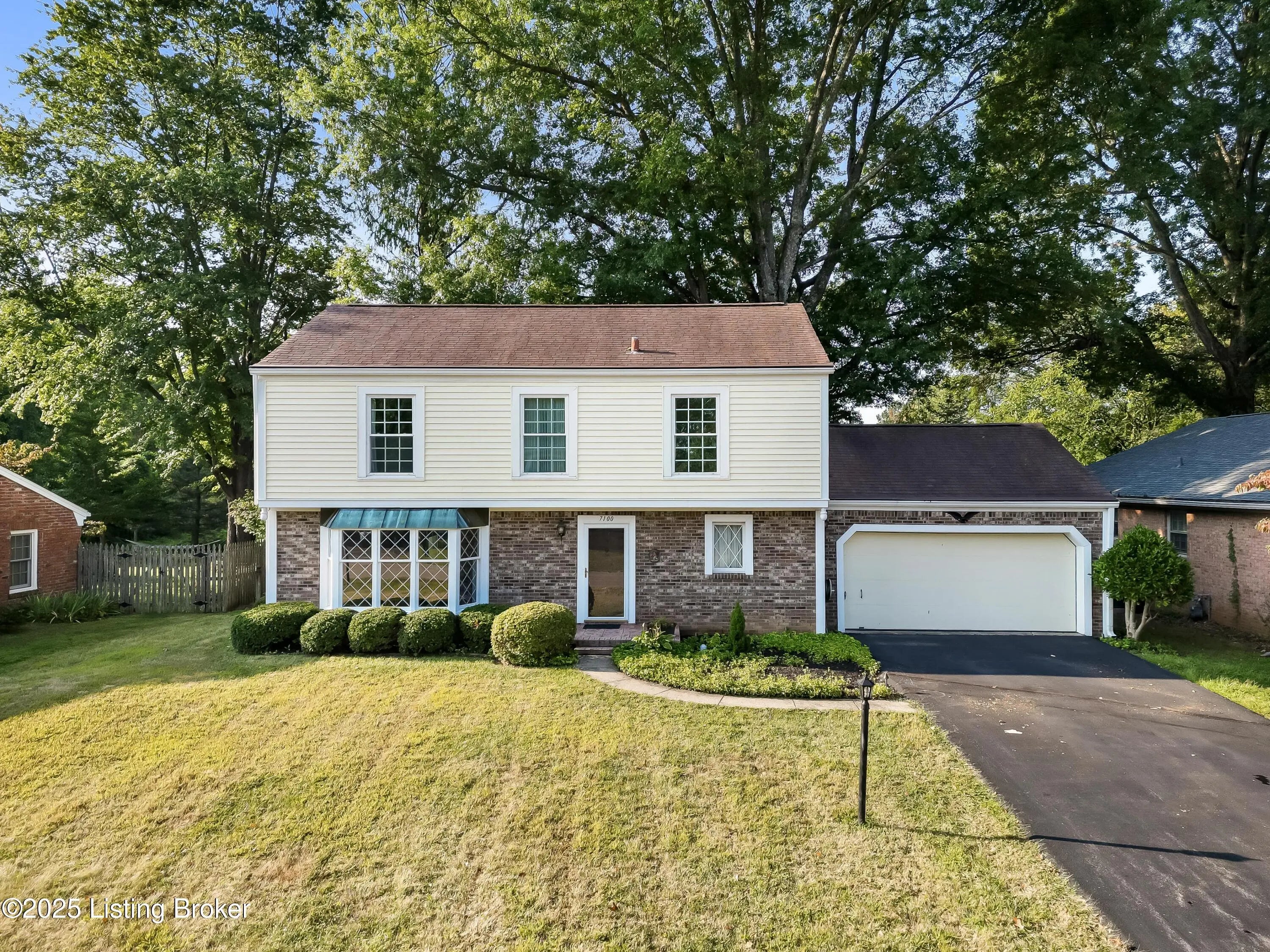 Photo of Listing #1697861