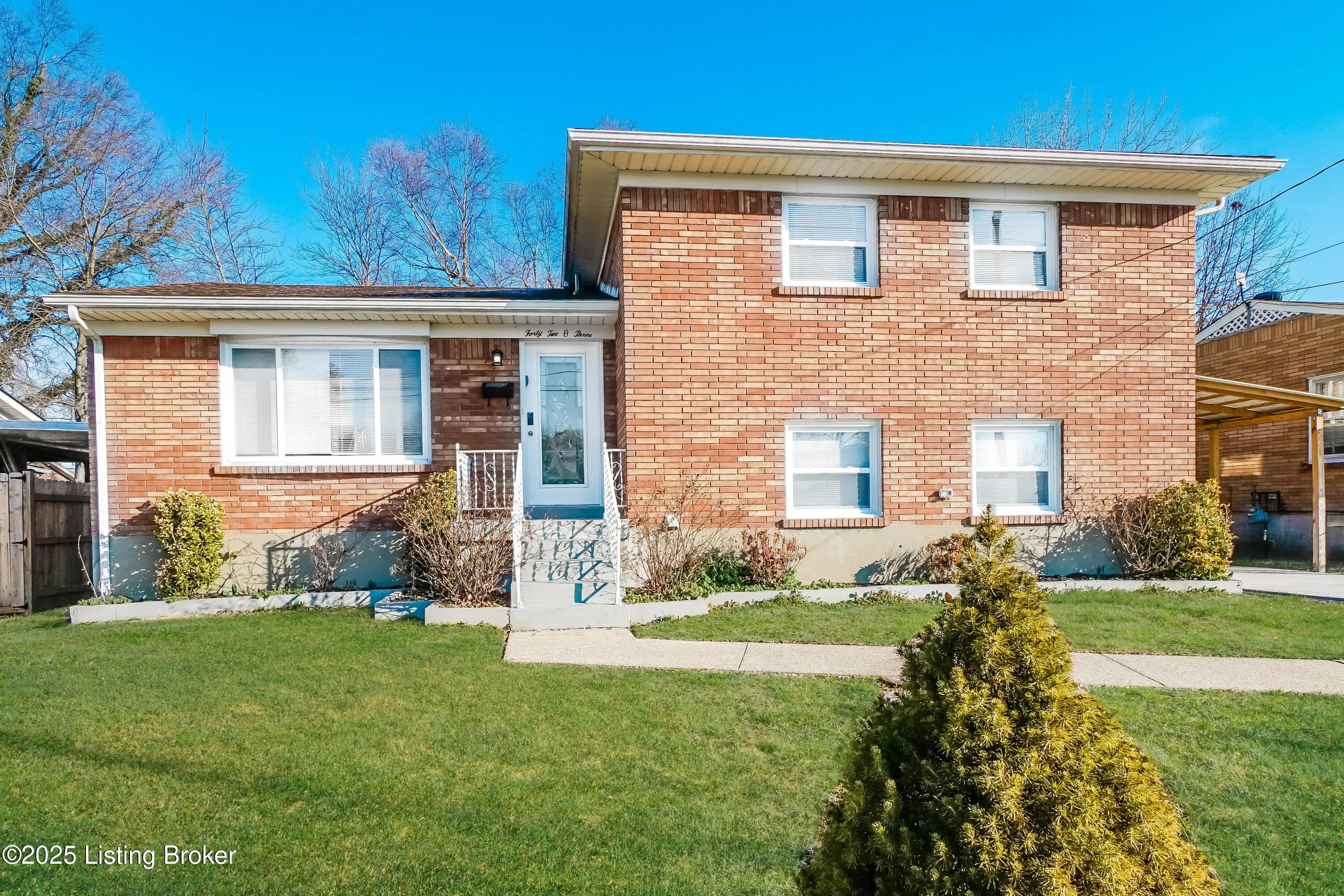 Photo of Listing #1697843