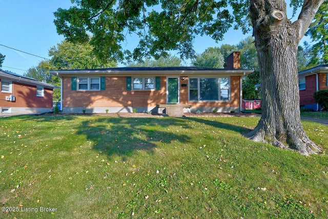 8207 Michael Ray Dr, Louisville