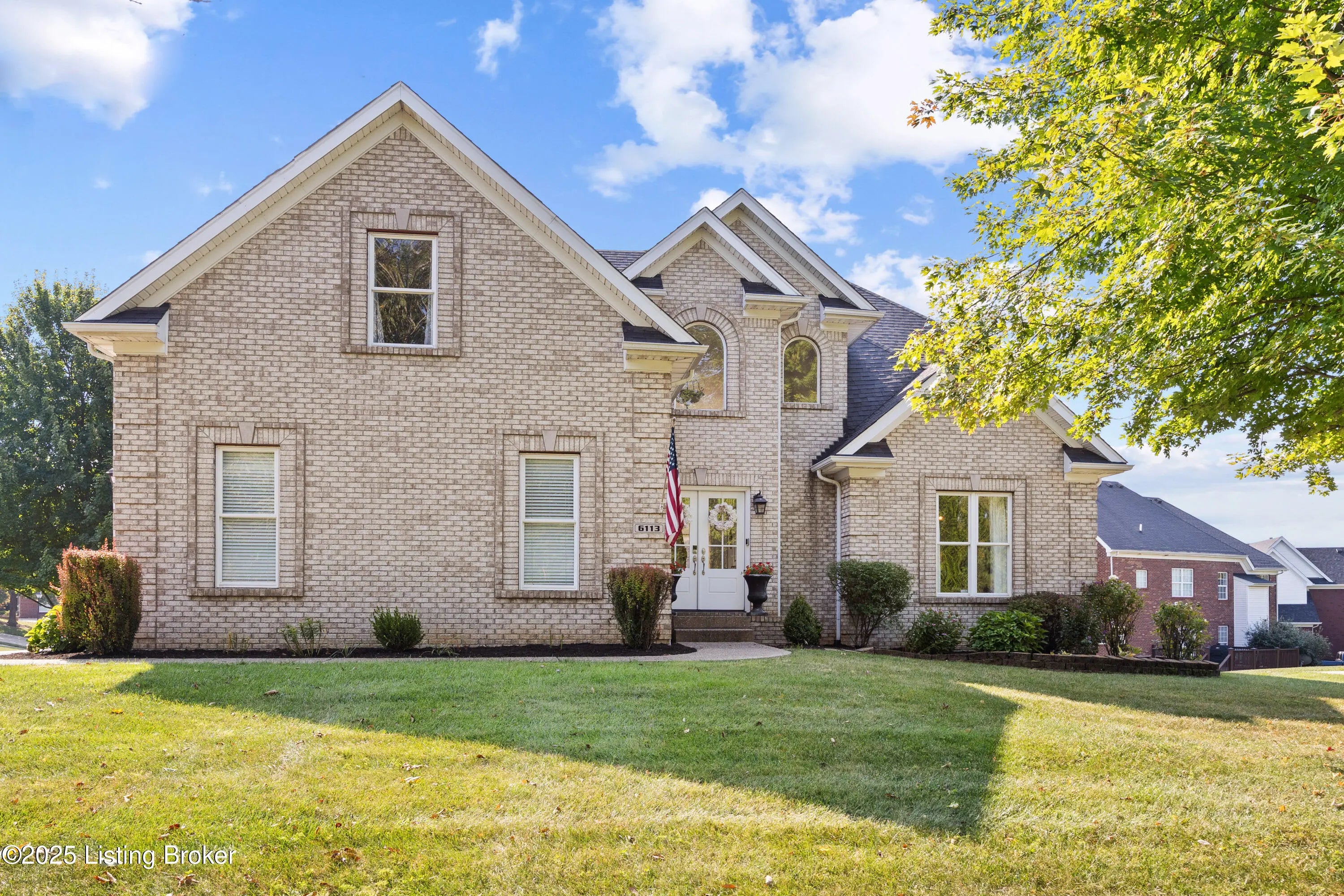 Photo of Listing #1698007