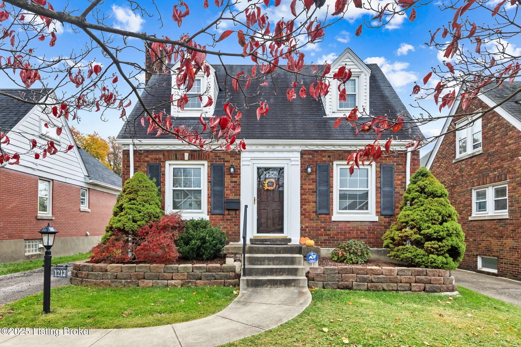 Photo of Listing #1698051