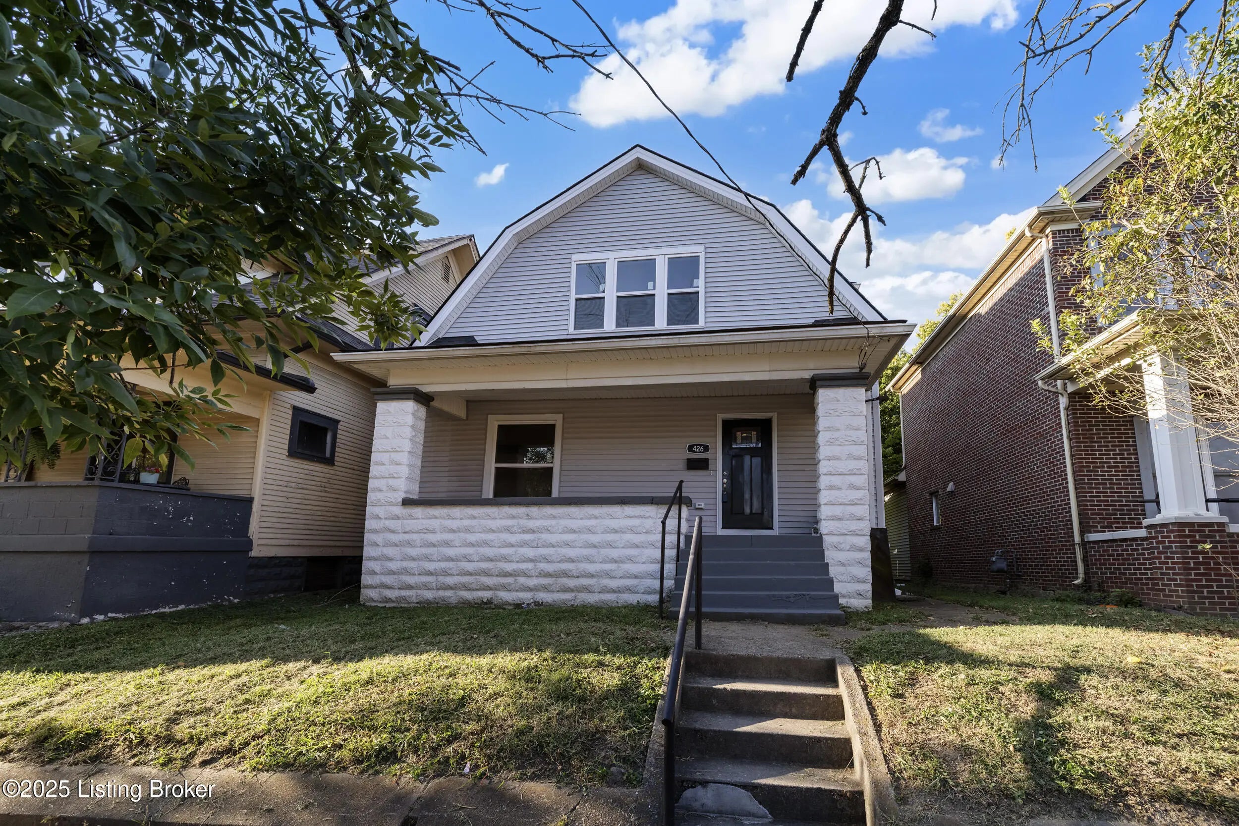 Photo of Listing #1698135