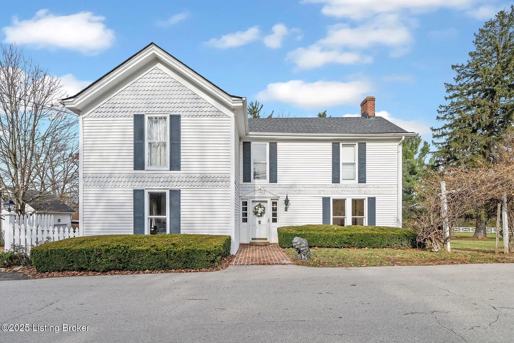 Photo of Listing #1698075