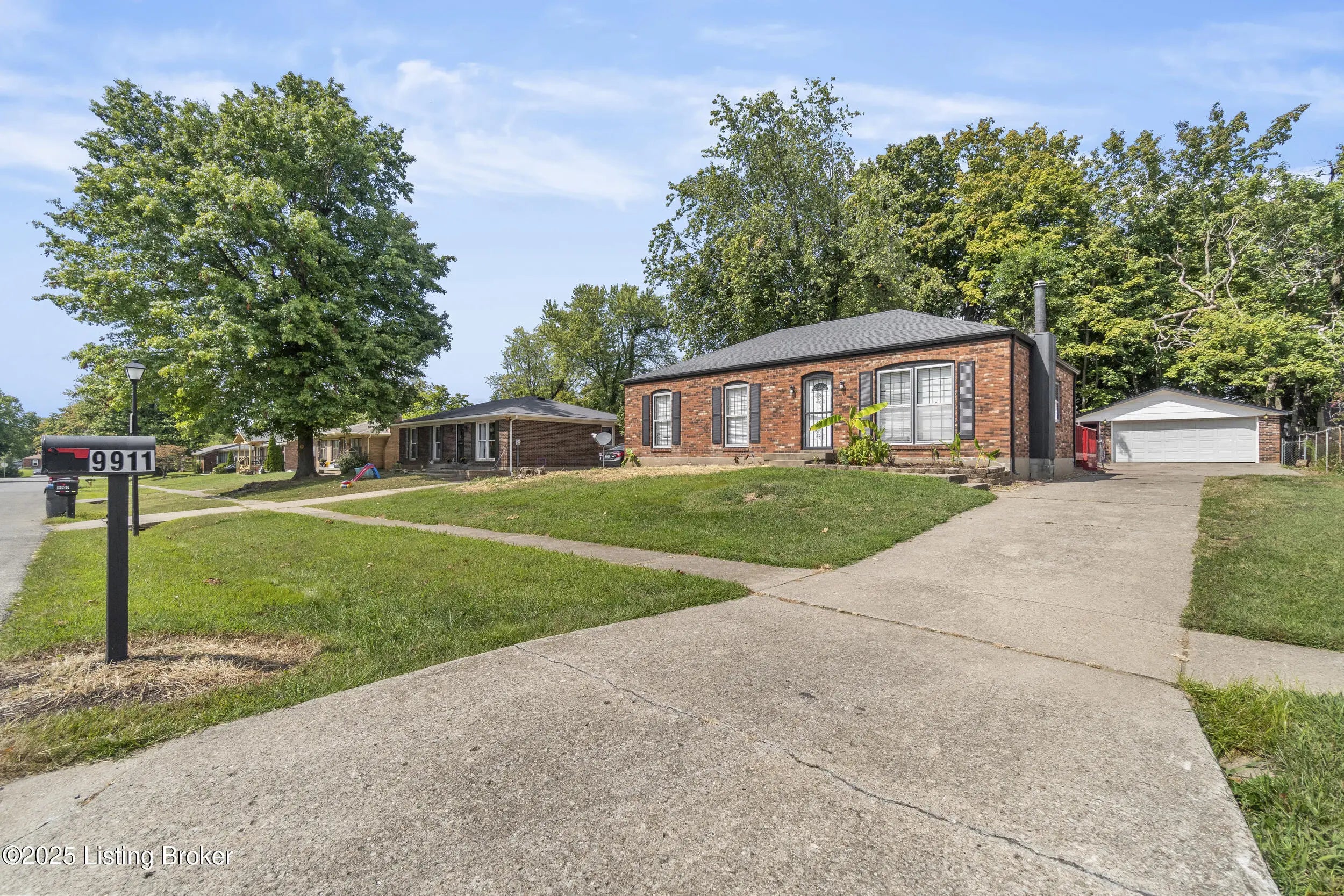 Photo of Listing #1698081