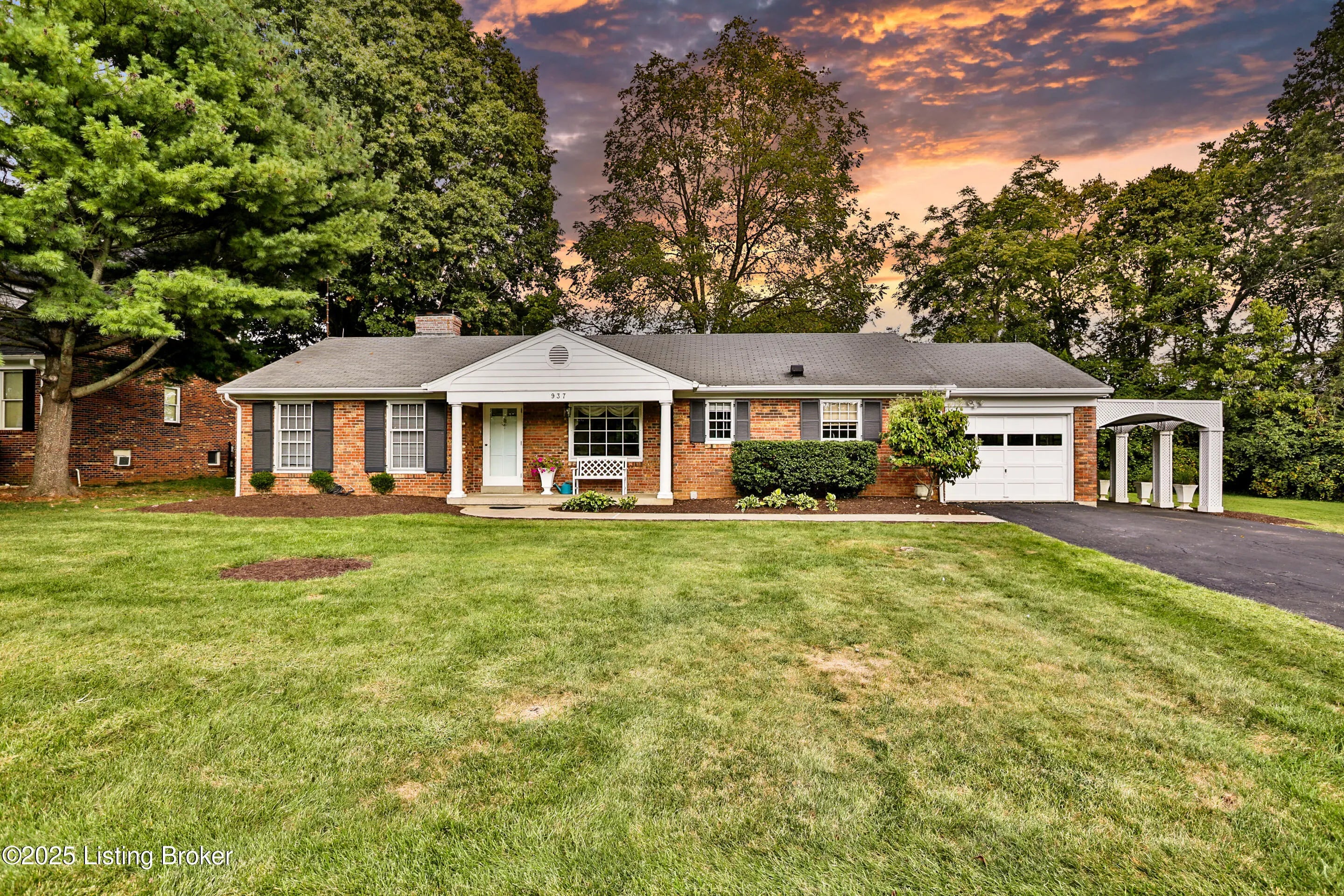 Photo of Listing #1698267