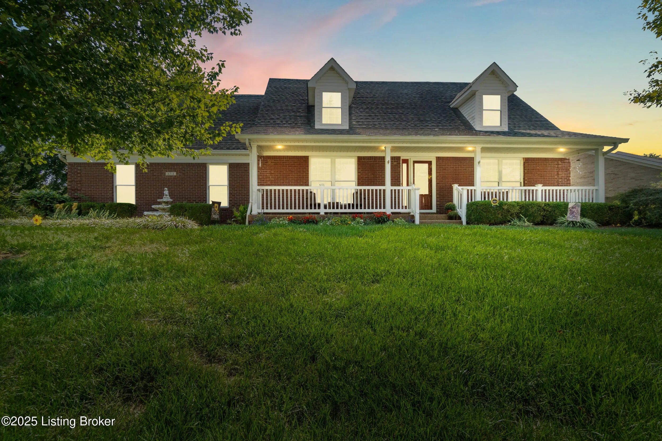 Photo of Listing #1698198