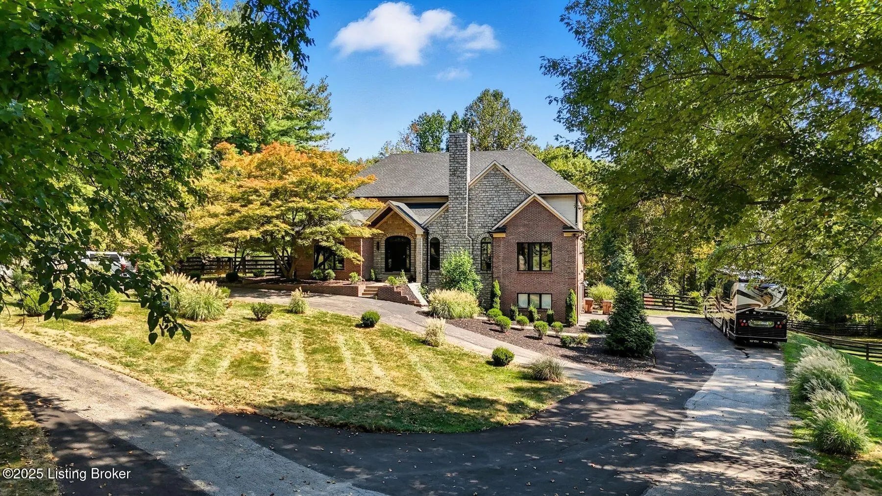 Photo of Listing #1698240