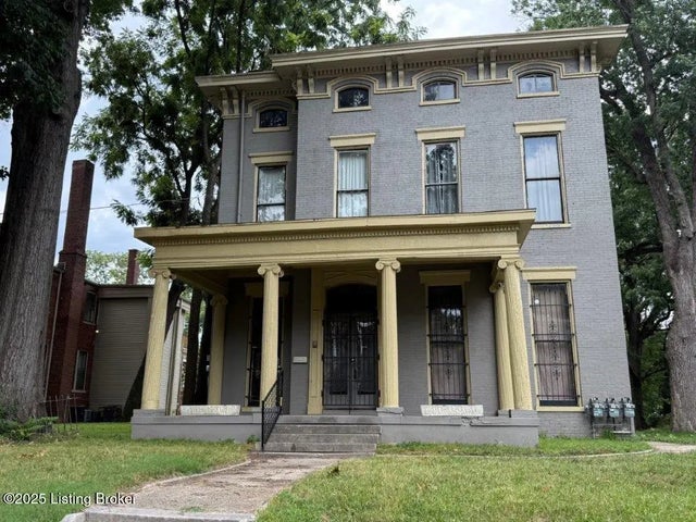 1143 S 1st St, Louisville