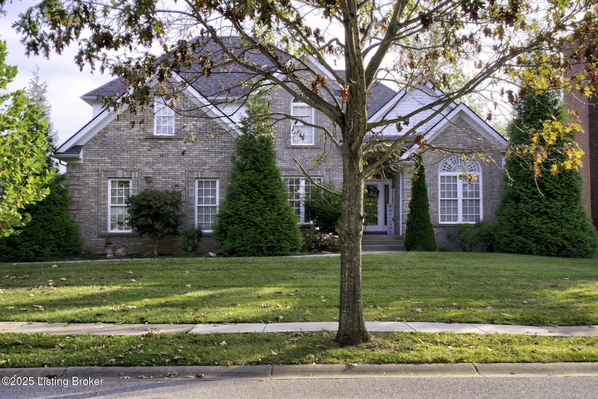 Photo of Listing #1698367