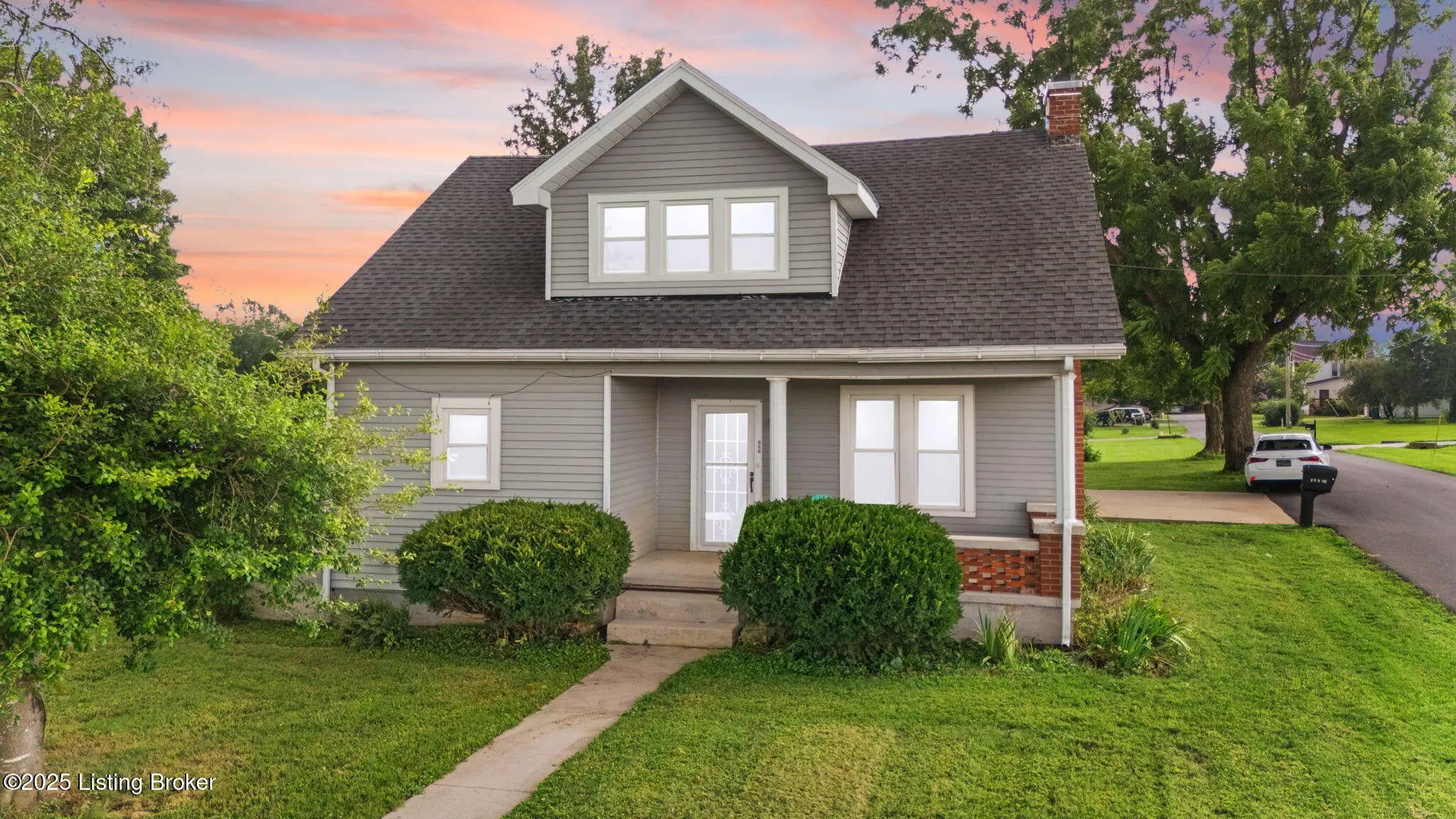 Photo of Listing #1698323