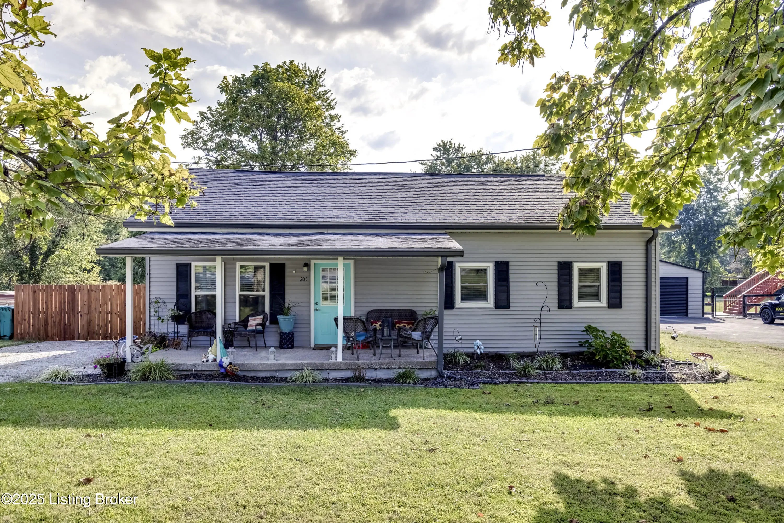 Photo of Listing #1698361