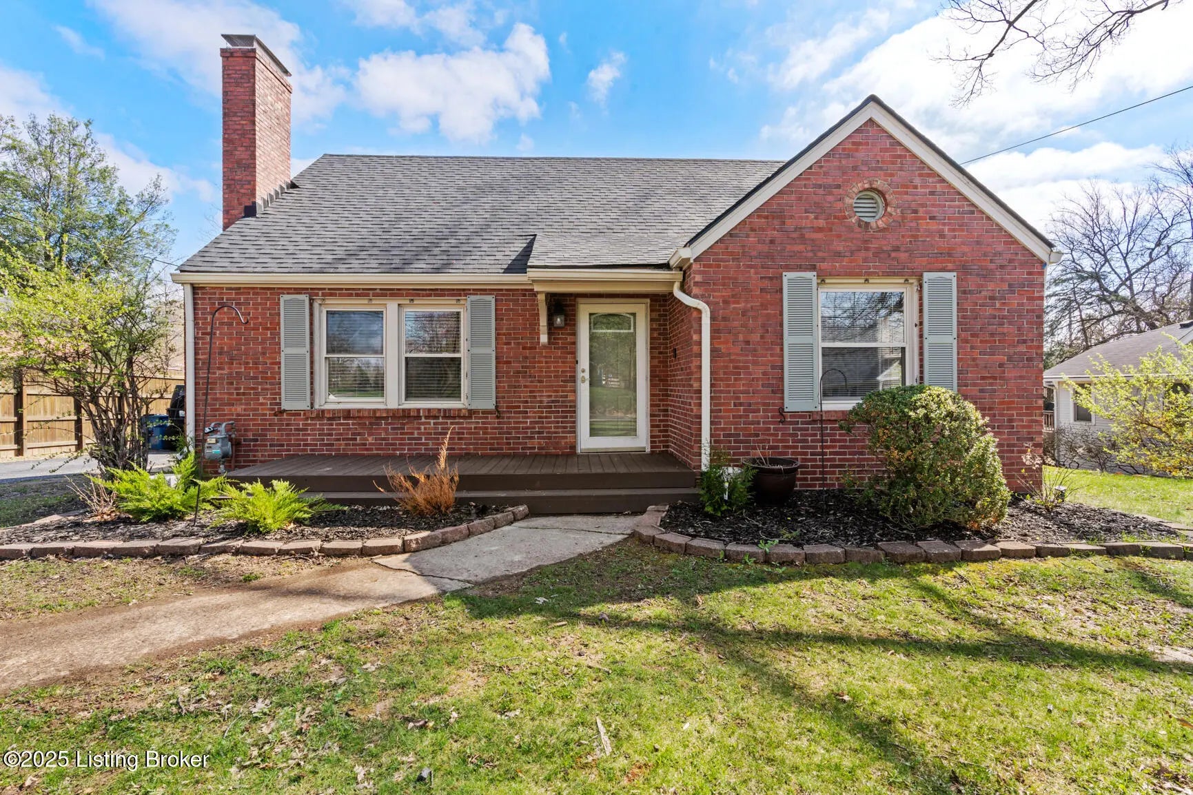 Photo of Listing #1698363