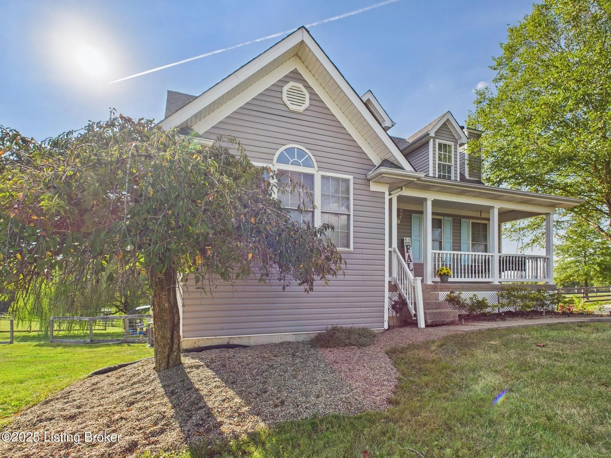 Photo of Listing #1698457