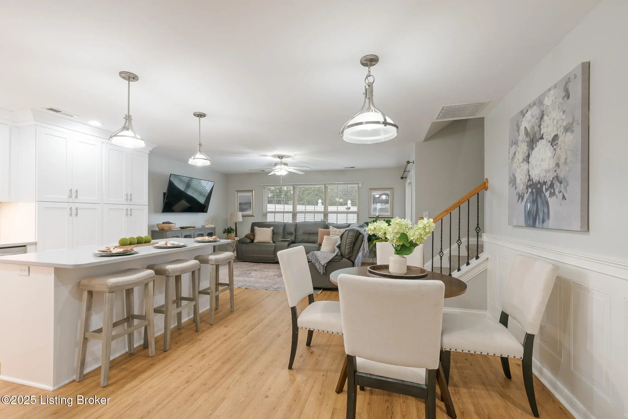 Photo of Listing #1698990