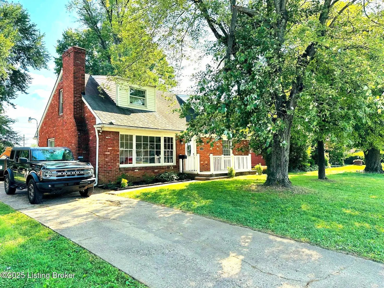 Photo of Listing #1698581