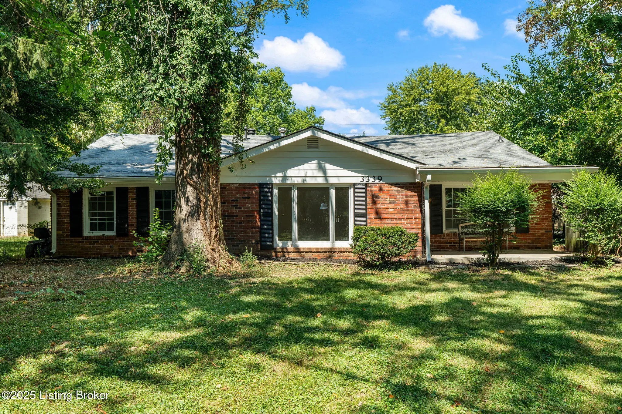 Photo of Listing #1698445