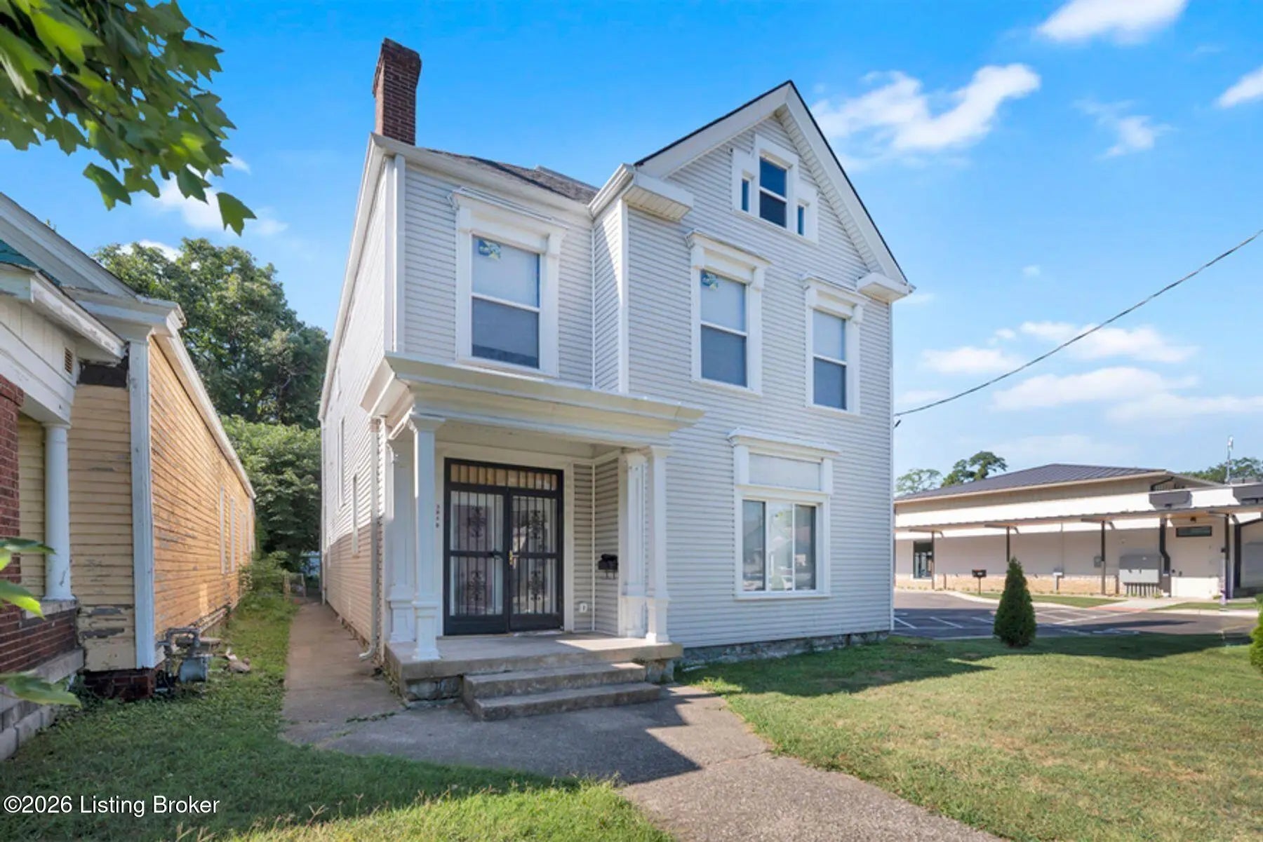 Photo of Listing #1700038