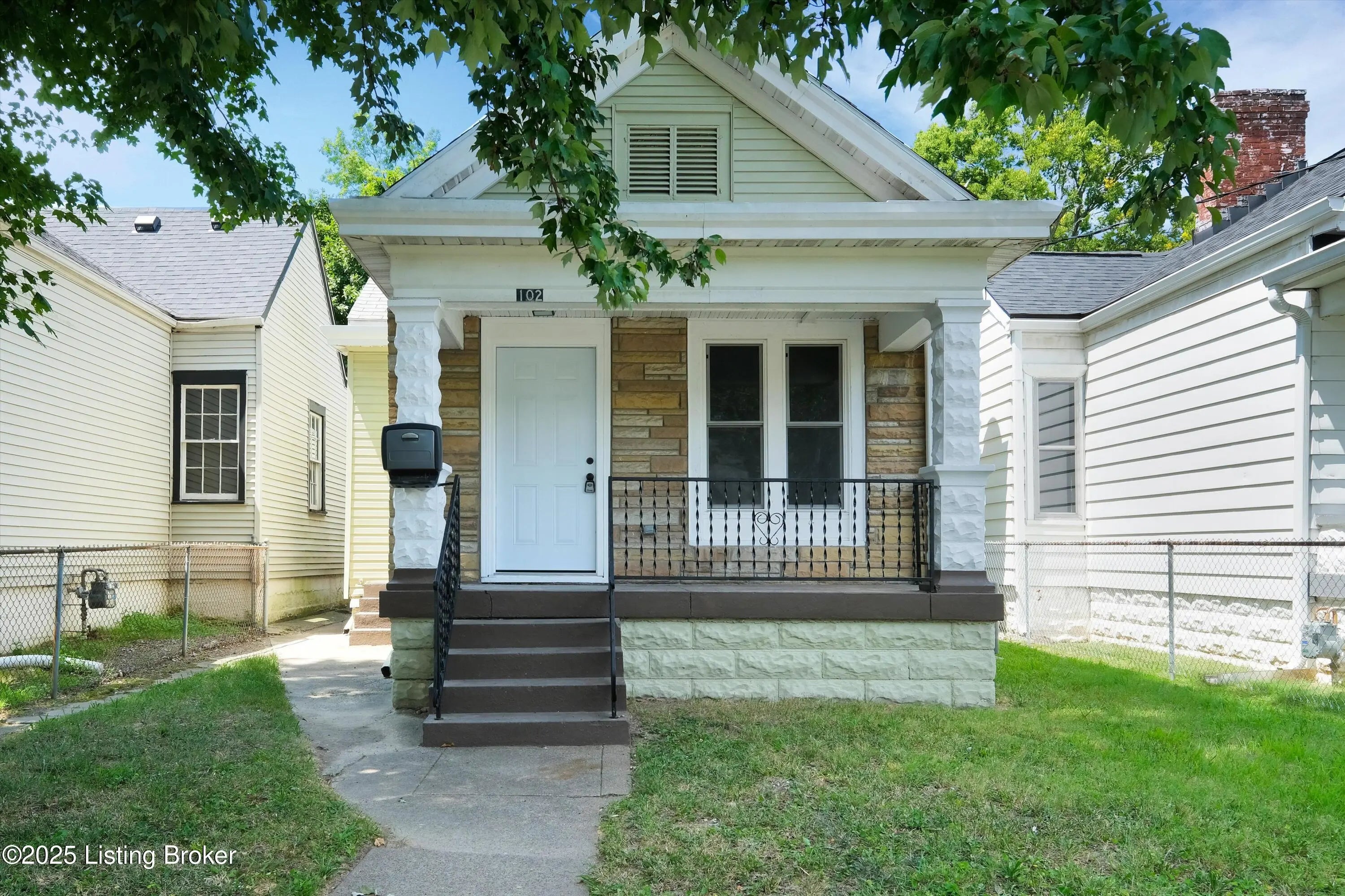 Photo of Listing #1698562