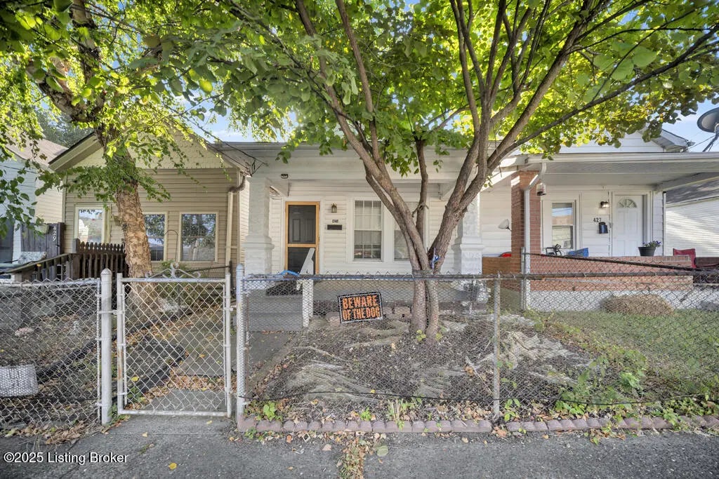 Photo of Listing #1700040