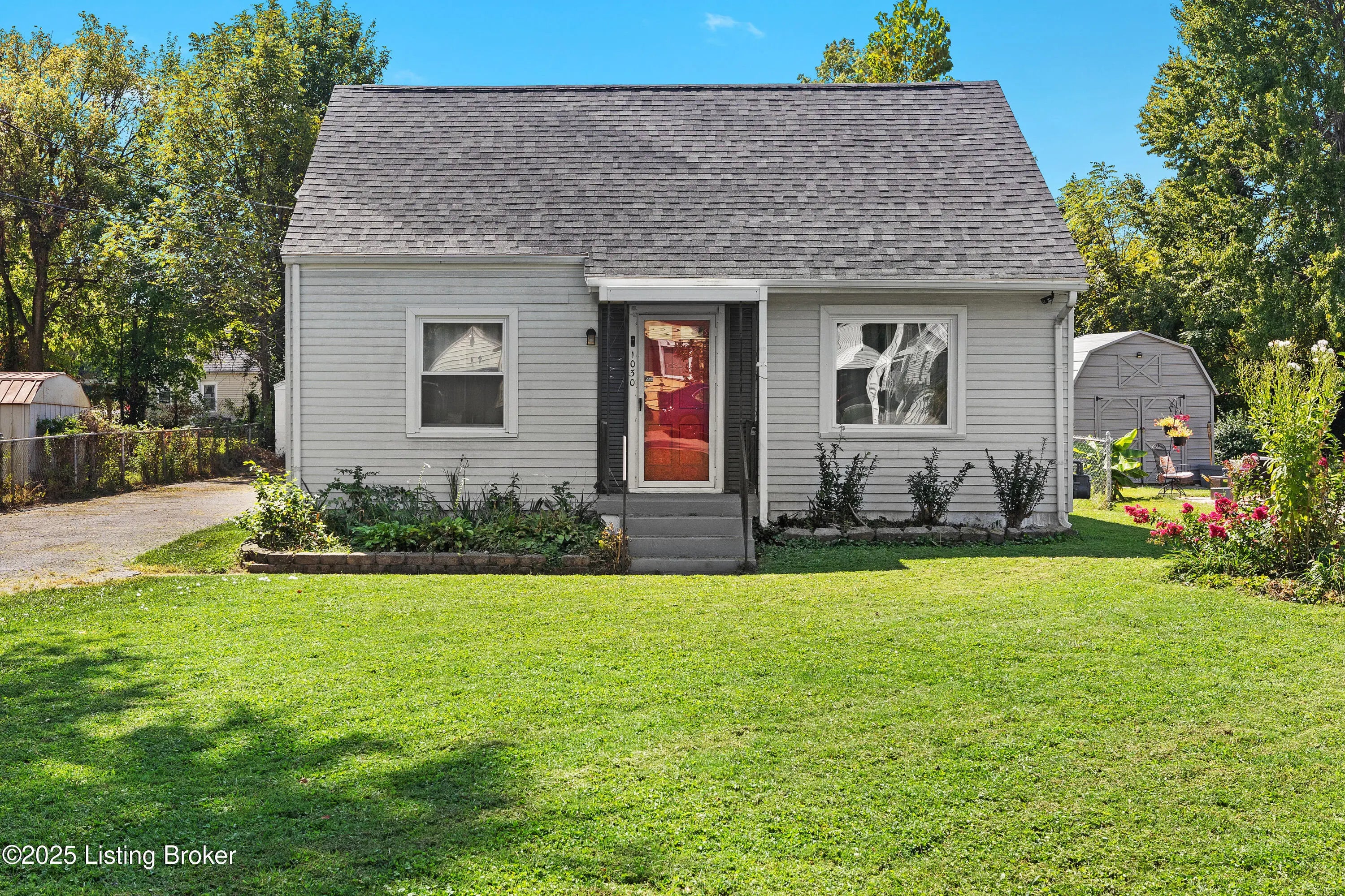 Photo of Listing #1698560