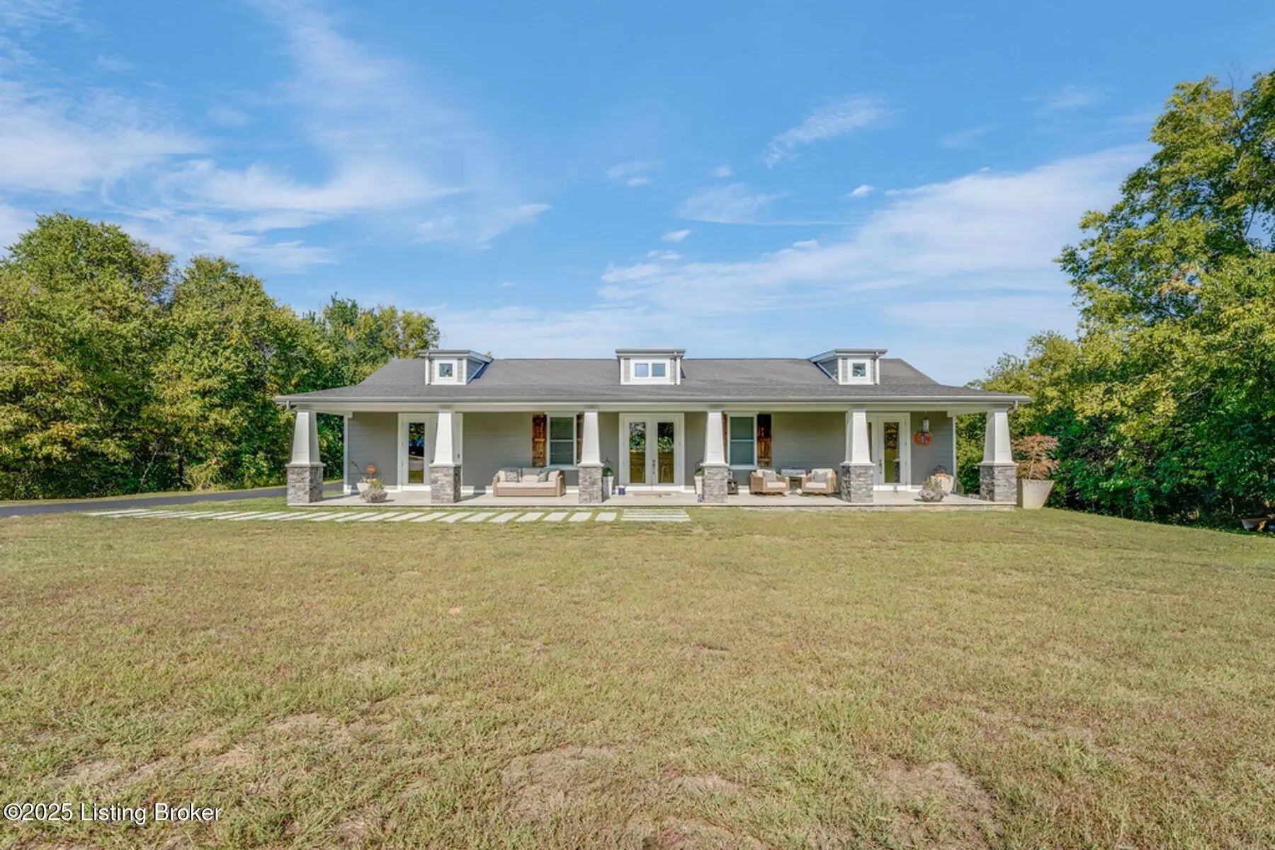 Photo of Listing #1698616