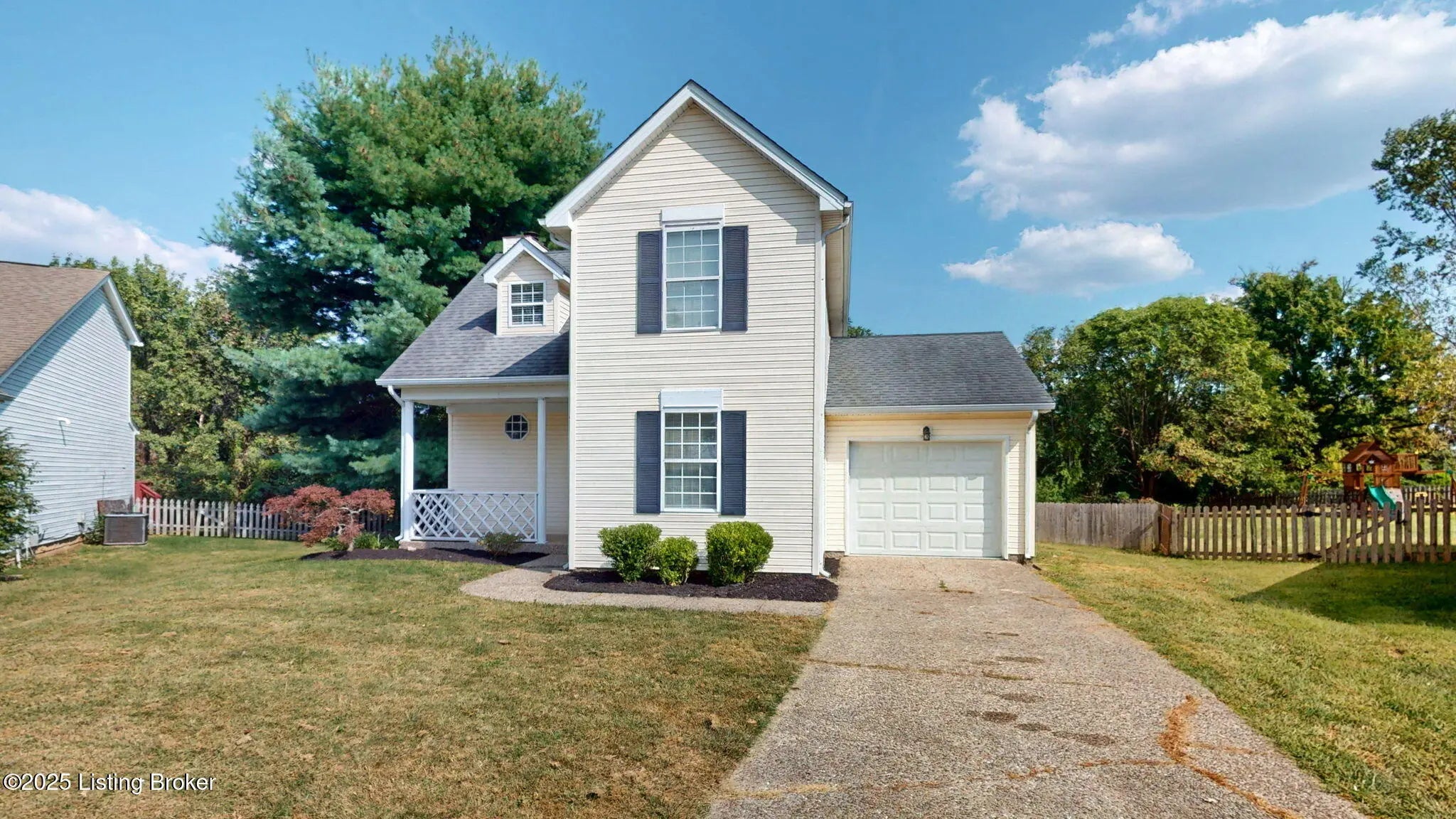 Photo of Listing #1698602