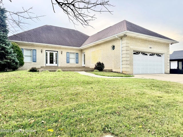 3207 Thousand Oaks Dr, Louisville