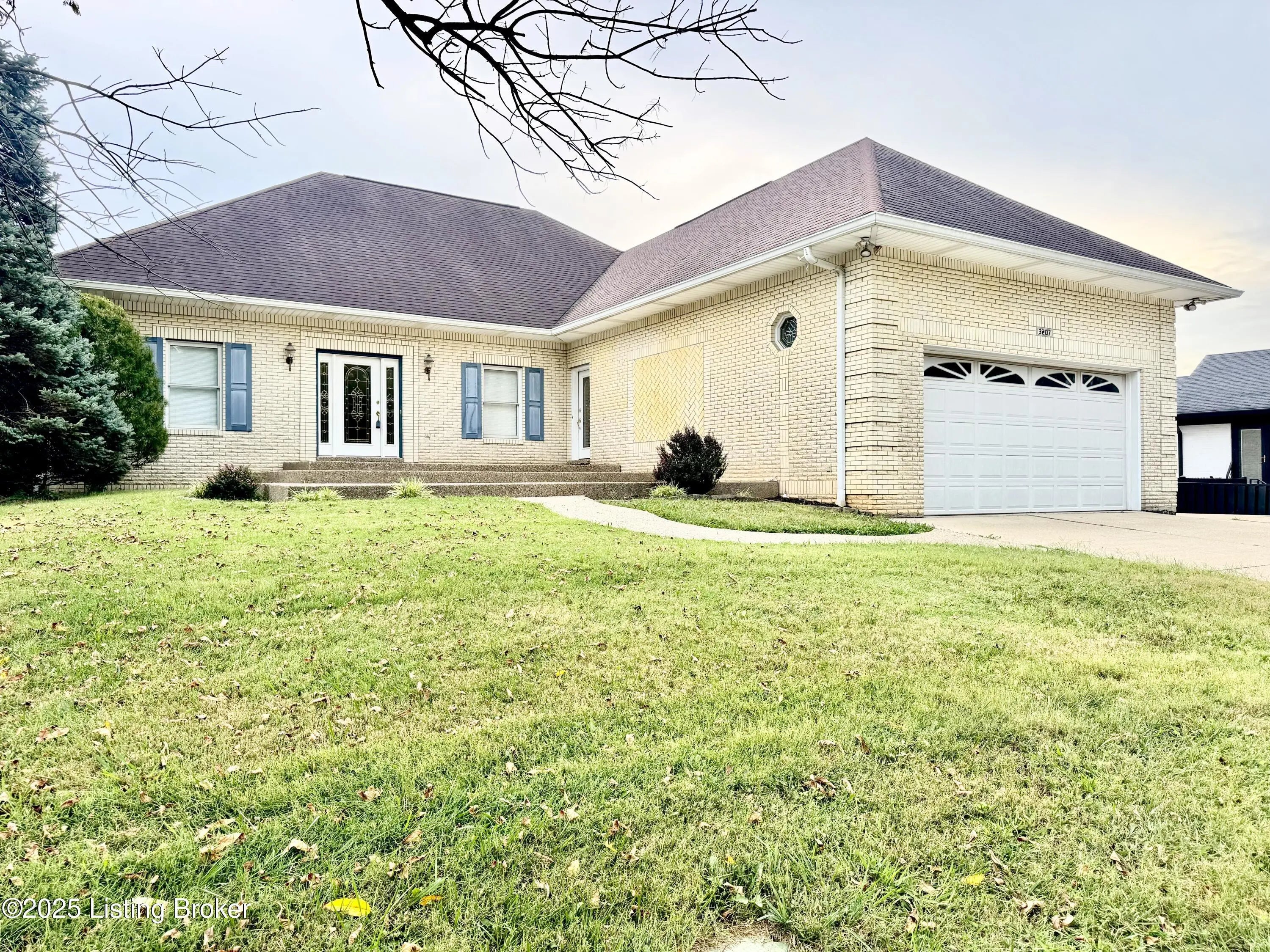 Photo of Listing #1699484