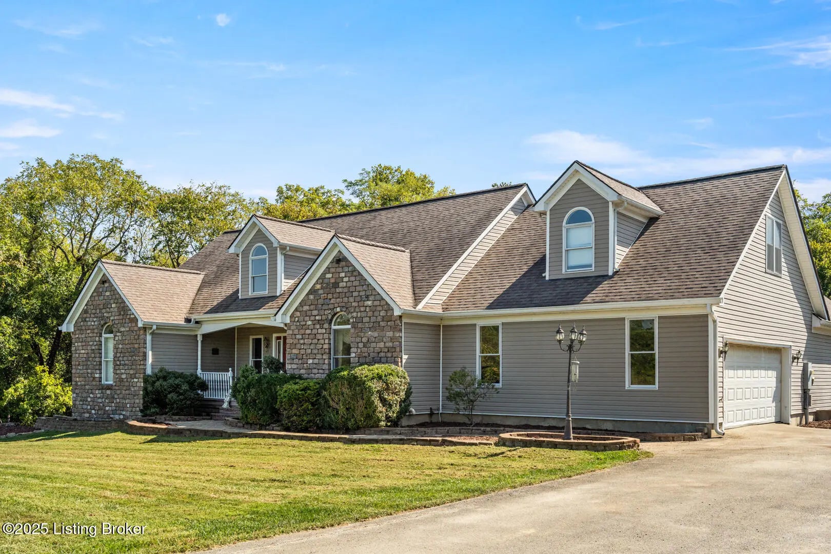 Photo of Listing #1698673