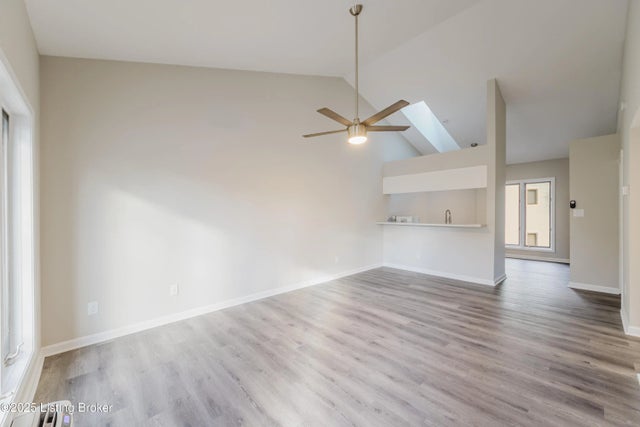 412 Ledgeview Park Dr, Louisville