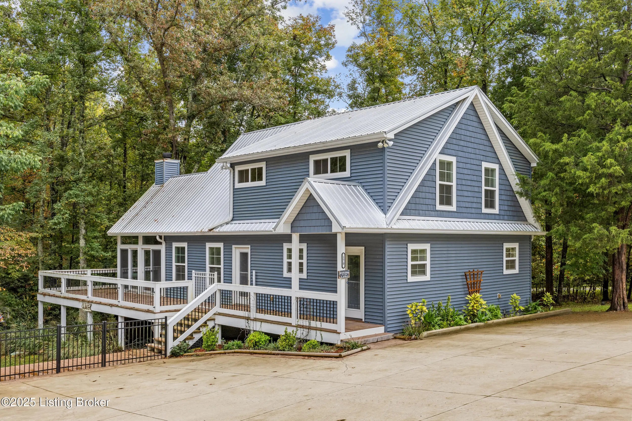 Photo of Listing #1699319