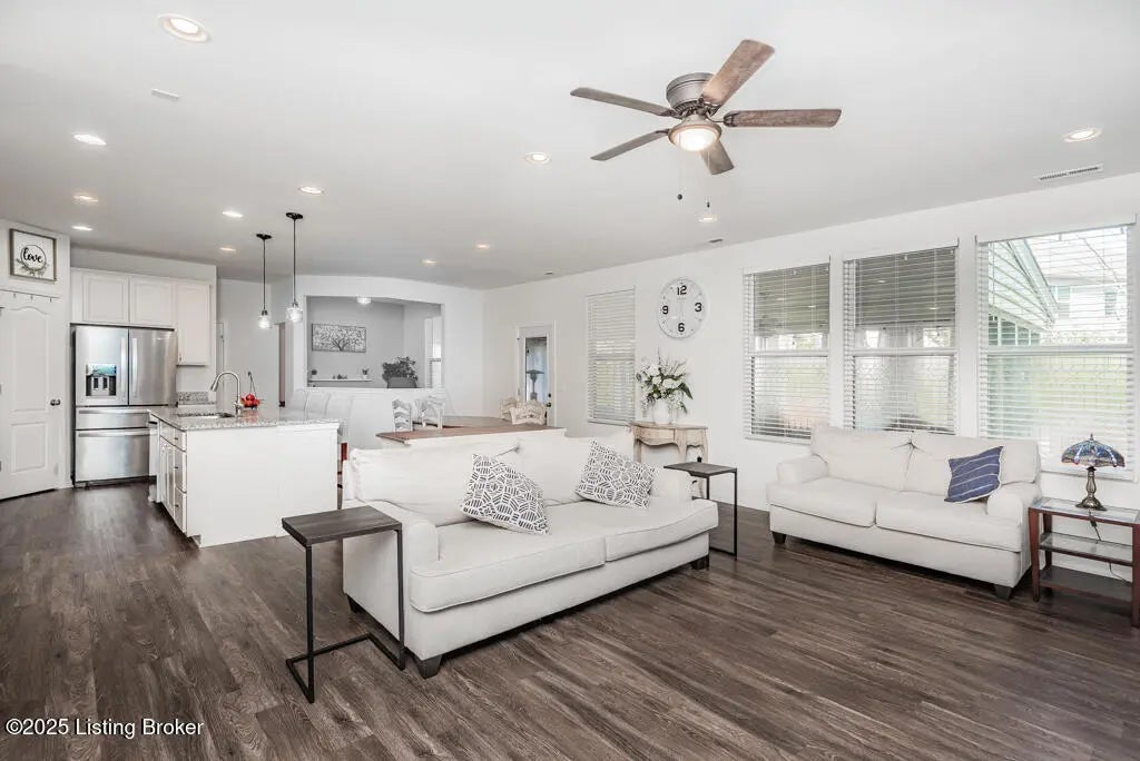 Photo of Listing #1698713