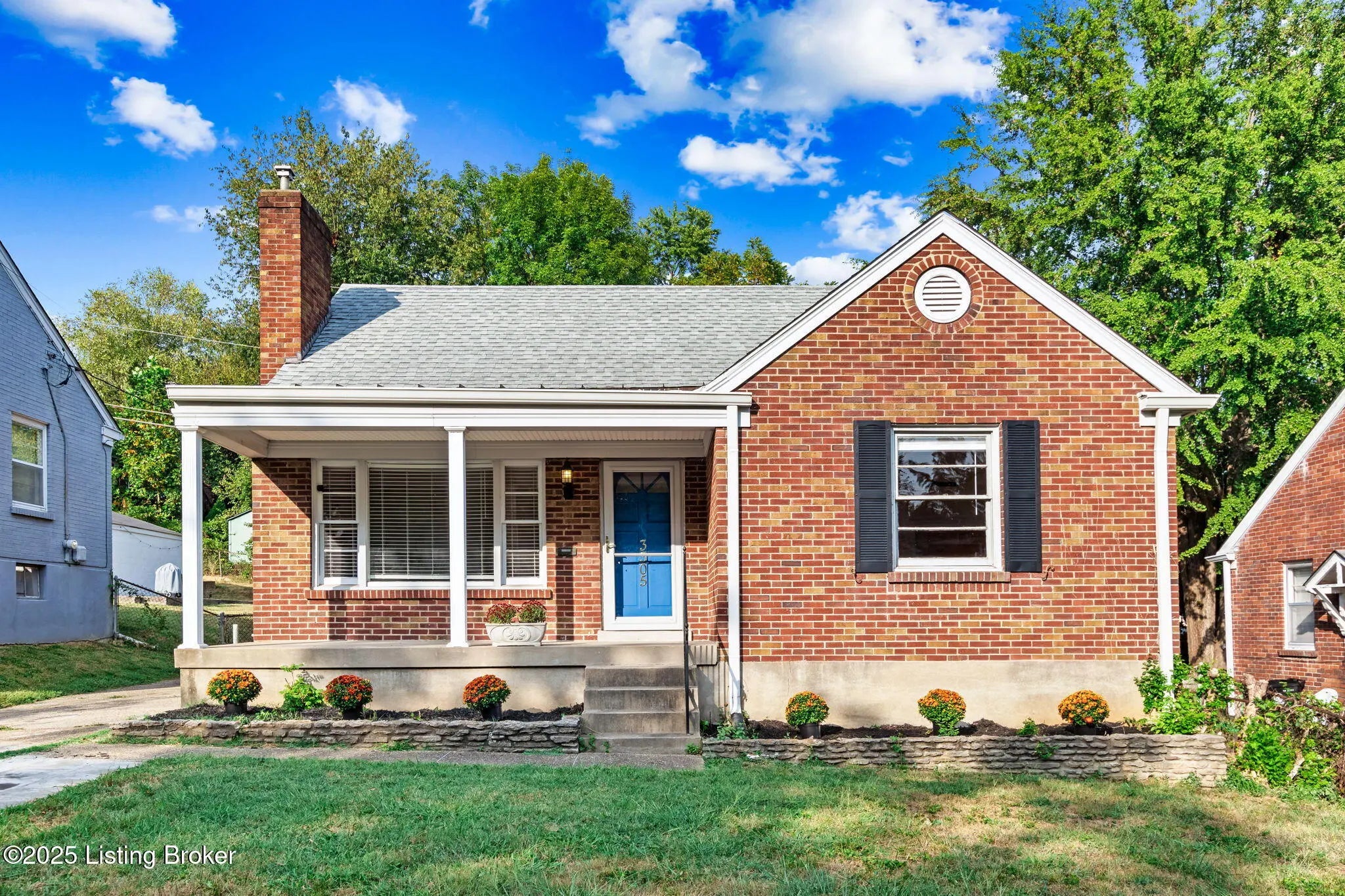 Photo of Listing #1698744